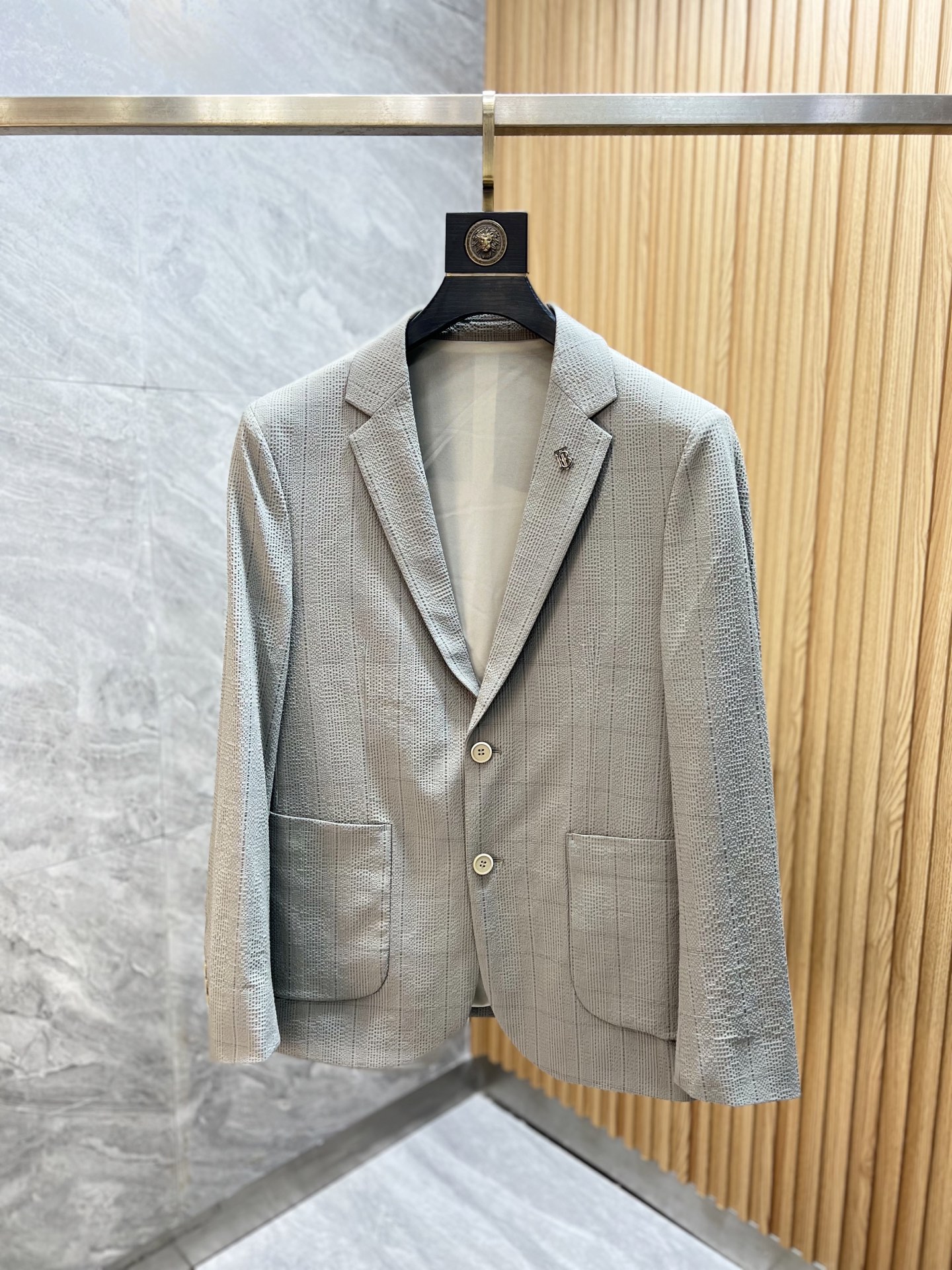 NO:128003,Burberry/Burberry 2025 autumn and winter new products, complete three standards, suit jackets and jackets, don’t need to introduce too much, look at the details, counter number 48-56 175/140 upper body 50,,burberry,burberry,jackets & coats,jackets & coats,business suit,alexander wang19860909Burberry/巴宝莉 2025秋冬新品 三标齐全 西装夹克外套 好货不用过多介绍 看细节 专柜码数48-56 175/140上身50,,burberry,burberry,jackets & coats,jackets & coats,business suit,alexander wang,Men's clothing