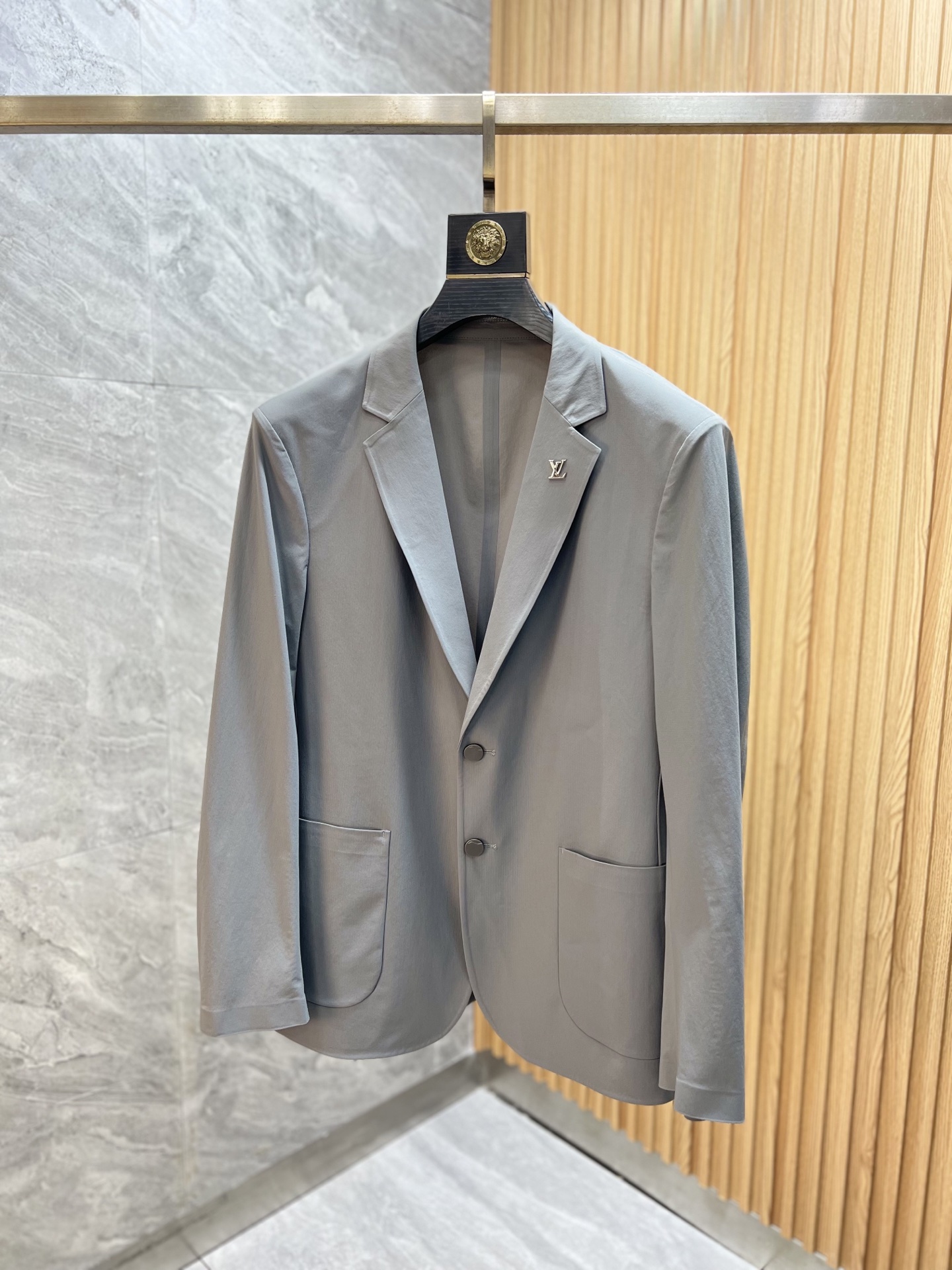 NO:127981,LV/Louis Vuitton 2025 autumn and winter new products, complete three standards, suit jackets and jackets, don't need to introduce too much good products, look at the details, counter number 48-56 175/140 upper body 50,,louis vuitton,louis vuitton,jackets & coats,jackets & coats,business suit,alexander wang19860909LV/路易威登 2025秋冬新品 三标齐全 西装夹克外套 好货不用过多介绍 看细节 专柜码数48-56 175/140上身50,,louis vuitton,louis vuitton,jackets & coats,jackets & coats,business suit,alexander wang,Men's clothing