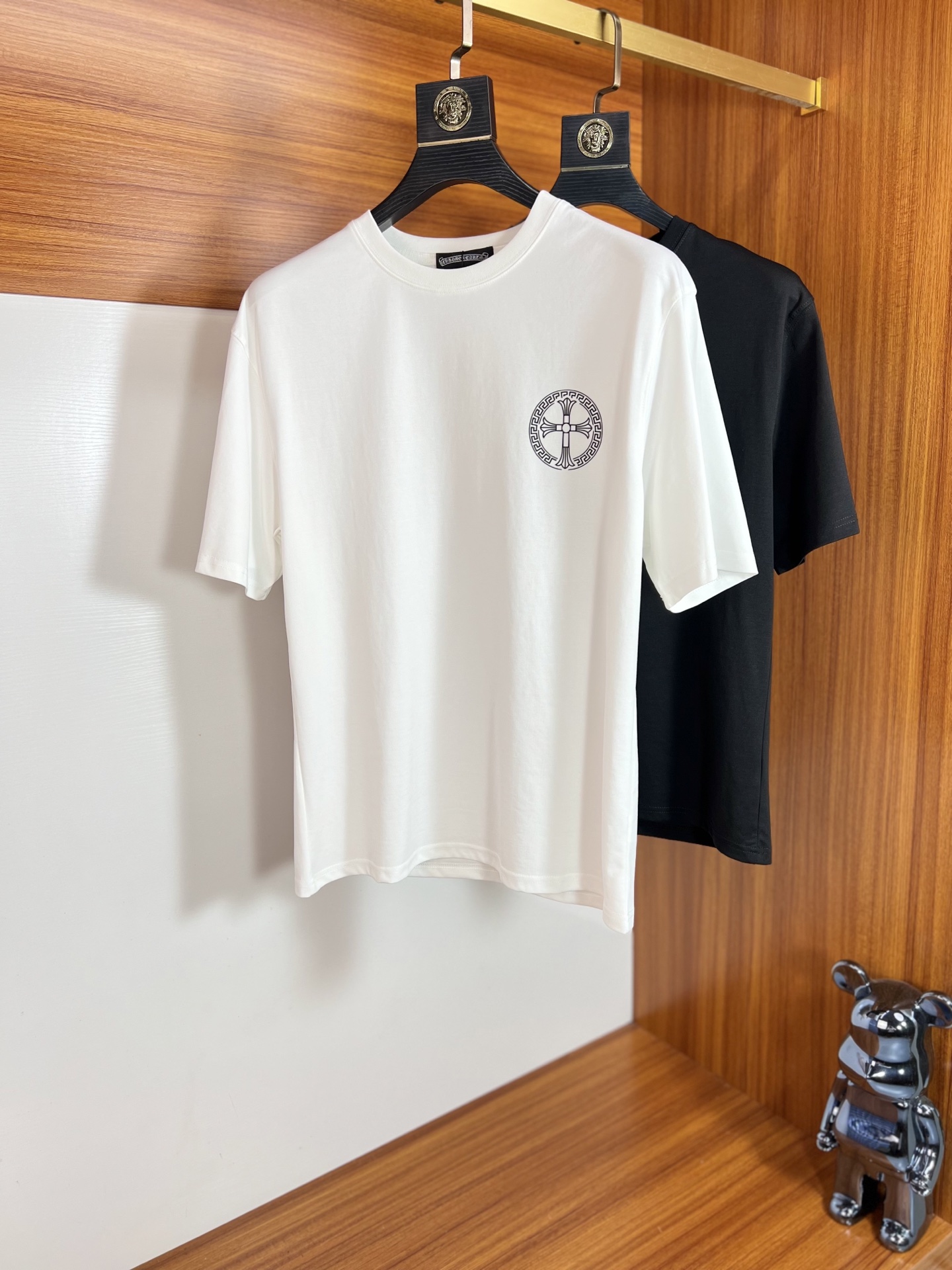 NO:518724,Ch/Croxin 2025 new spring and summer new products are available, complete three standards, mercerized cotton round neck short-sleeved T-shirt, no need to introduce too much good products, look at the details, counter number M-XXXL 175/140 Suggestions L,,chrome hearts, T-shirt,tees, t-shirt,alexander wang19860909Ch/克罗心 2025年春夏新品上新 三标齐全 丝光棉圆领短袖T恤 好货不用过多介绍 看细节 专柜码数M-XXXL 175/140建议L,,chrome hearts,T-shirt,tees，t-shirt,alexander wang,Men's clothing