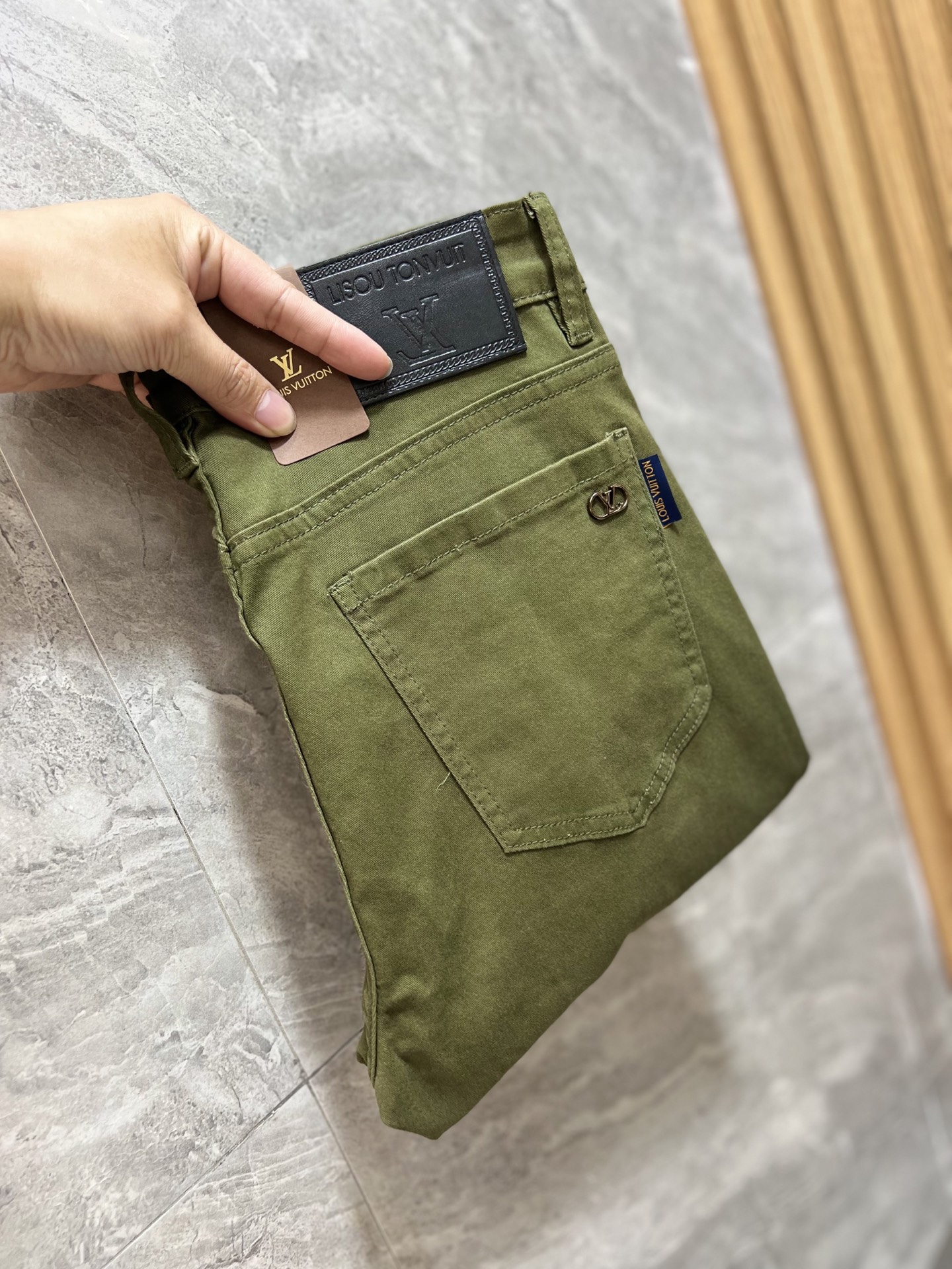 NO:140236,LV/Louis Vuitton 2025 Spring and Summer New Products, Complete Three Standards, Jeans, Good Products, Don’t need to introduce too much, look at the details, Counter codes 29-38 / 140 upper body 32,,louis vuitton,louis vuitton,jeans,alexander wang19860909LV/路易威登 2025春夏新品 三标齐全 牛仔裤 好货不用过多介绍 看细节 专柜码数29-38 /140上身32码,,louis vuitton,louis vuitton,jeans,alexander wang,Men's clothing