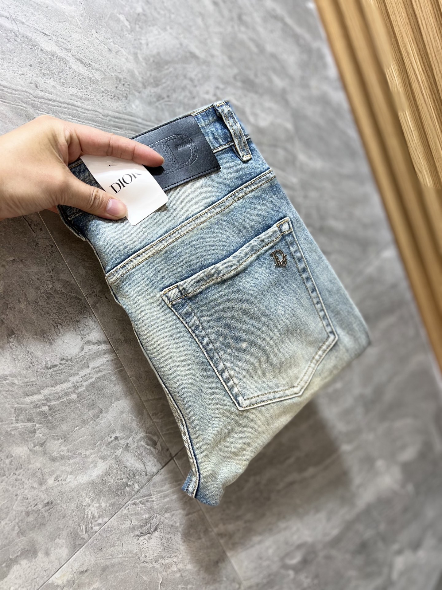 NO:134508,Dior/Dior 2025 spring and summer new products, complete three standards, jeans, good products, don't need to introduce too much, look at the details, counter number 29-38 / 140 upper body 32,,dior,dior,jeans,alexander wang19860909Dior/迪奥 2025春夏新品 三标齐全 牛仔裤 好货不用过多介绍 看细节 专柜码数29-38 /140上身32码,,dior,dior,jeans,alexander wang,Men's clothing