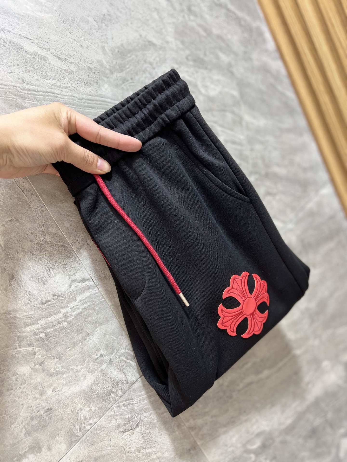 NO:134505,Ch/Croxin 2025 Spring and Summer New Products, Complete Three Standards, Elastic Pants, Casual Pants, Don’t need to introduce too much good products, look at the details, Counter code M-XXXL 175/140 Upper body L,, Chrome hearts, alexander wang19860909Ch/克罗心 2025春夏新品 三标齐全 松紧裤 休闲裤 好货不用过多介绍 看细节 专柜码数M-XXXL 175/140上身L,,chrome hearts,alexander wang,Men's clothing