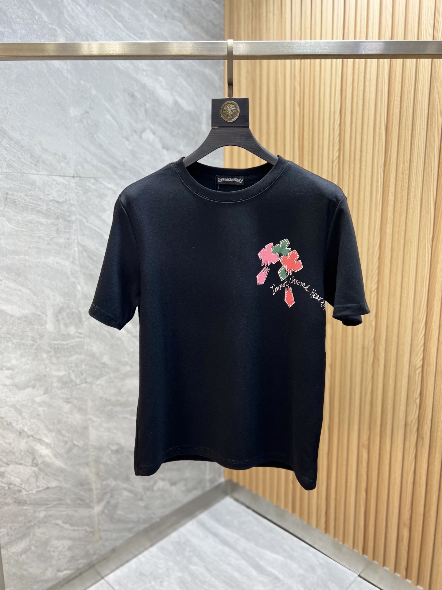 NO:127991,Ch/Croxin 2025 new spring and summer products are available, complete three standards, round neck short-sleeved T-shirts, good products do not need to be introduced too much, look at the details, counter number S-XXXL 175/140 Suggestions L,,chrome hearts, T-shirt,tees, t-shirt,alexander wang19860909Ch/克罗心 2025年春夏新品上新 三标齐全 圆领短袖T恤 好货不用过多介绍 看细节 专柜码数S-XXXL 175/140建议L,,chrome hearts,T-shirt,tees，t-shirt,alexander wang,Men's clothing