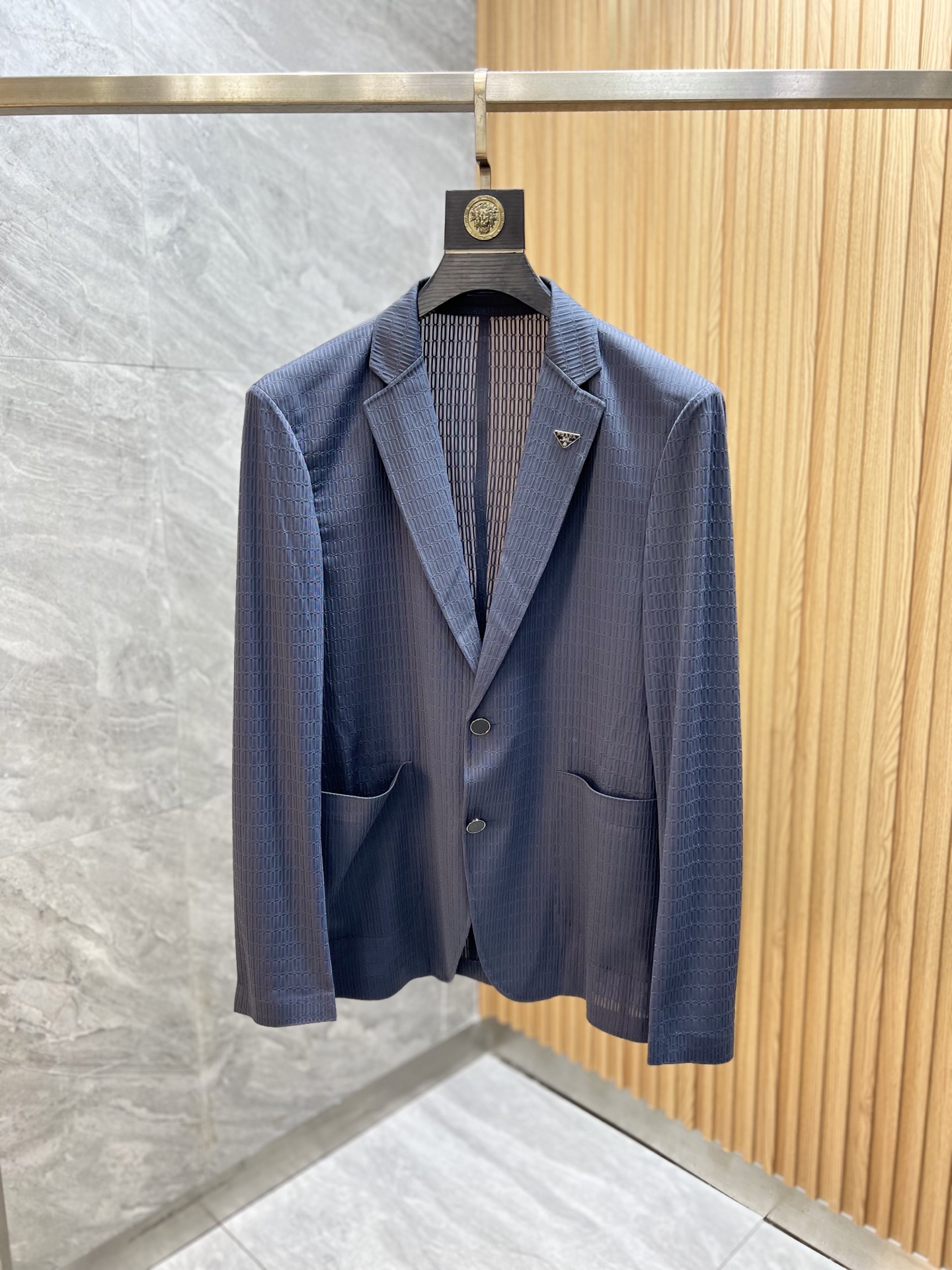 NO:127984,Prada/Prada 2025 autumn and winter new products, complete three standards, suit jackets and jackets, no need to introduce too much good products, look at the details, counter number 48-56 175/140 upper body 50,,prada,prada,jackets & coats,jackets & coats,business suit,alexander wang19860909Prada/普拉达 2025秋冬新品 三标齐全 西装夹克外套 好货不用过多介绍 看细节 专柜码数48-56 175/140上身50,,prada,prada,jackets & coats,jackets & coats,business suit,alexander wang,Men's clothing