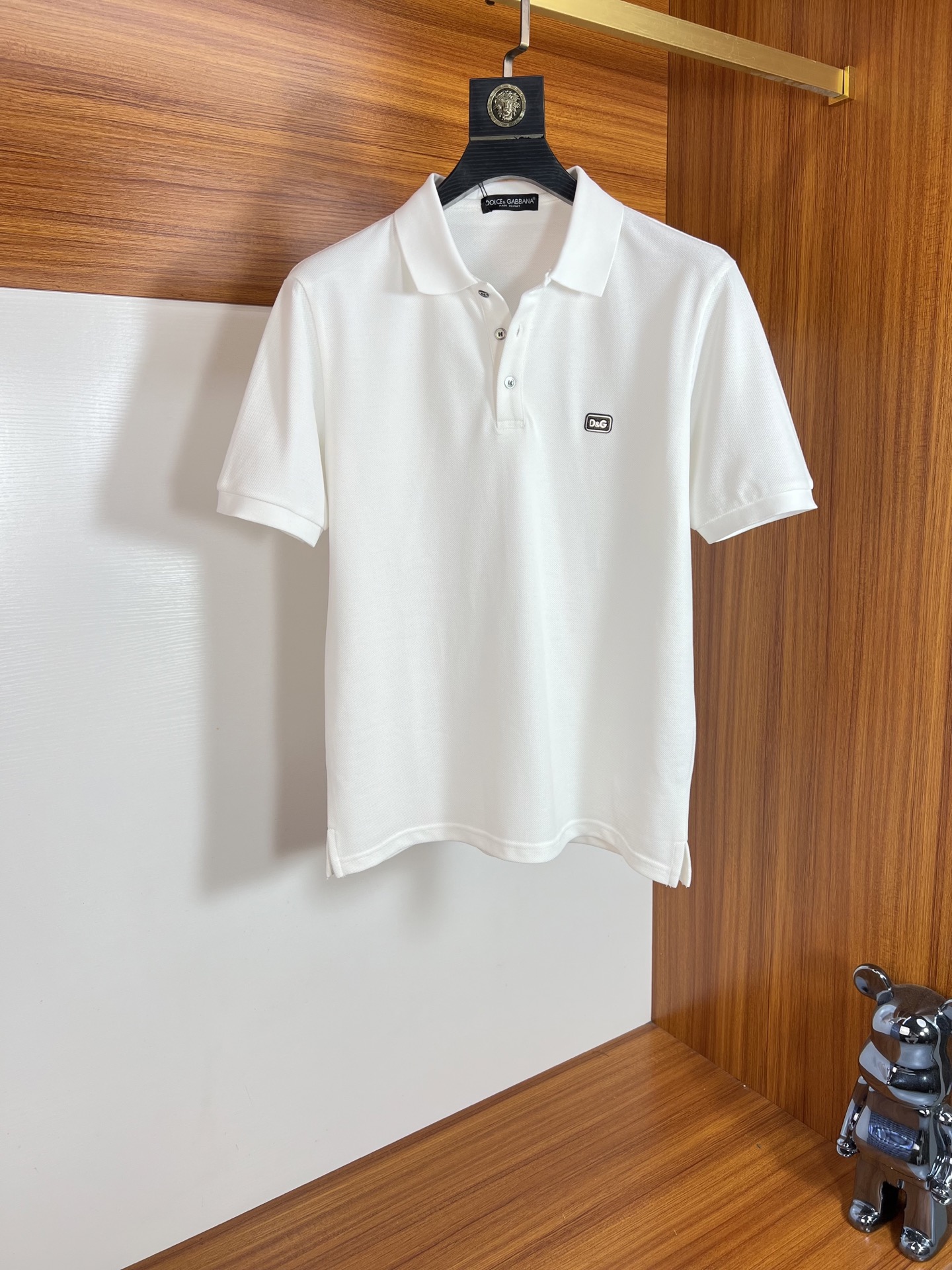 NO:443694,DG/Dougabana New Year Spring and Summer New products are available, complete three standards, lapel short-sleeved POLO shirt, no need to introduce too much good products, look at the details, counter number M-XXXL 175/140 Suggestions,,,Dolce&Gabbana,T-shirt,alexander wang19860909DG/杜嘉班纳 年春夏新品上新 三标齐全 翻领短袖POLO衫 好货不用过多介绍 看细节 专柜码数M-XXXL 175/140建议L,,,Dolce&Gabbana,T-shirt,alexander wang,Men's clothing