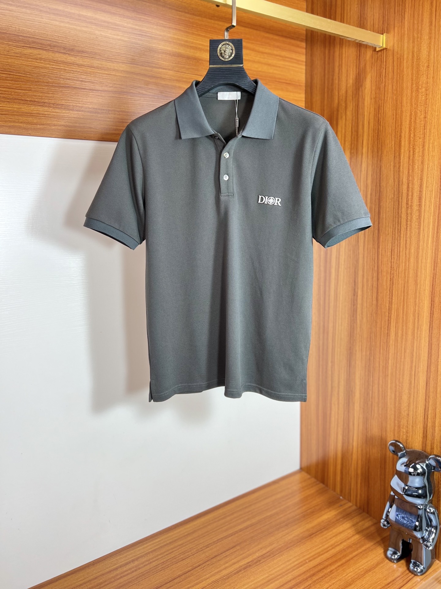 NO:162725,Dior/Dior 2025 new spring and summer products are available, complete three standards, lapel short-sleeved POLO shirt, good products do not need to be introduced too much, look at the details, counter number M-XXXL /140 suggestions L,,,dior,dior,T-shirt,alexander wang19860909Dior/迪奥 2025年春夏新品上新 三标齐全 翻领短袖POLO衫 好货不用过多介绍 看细节 专柜码数M-XXXL /140建议L,,,dior,dior,T-shirt,alexander wang,Men's clothing