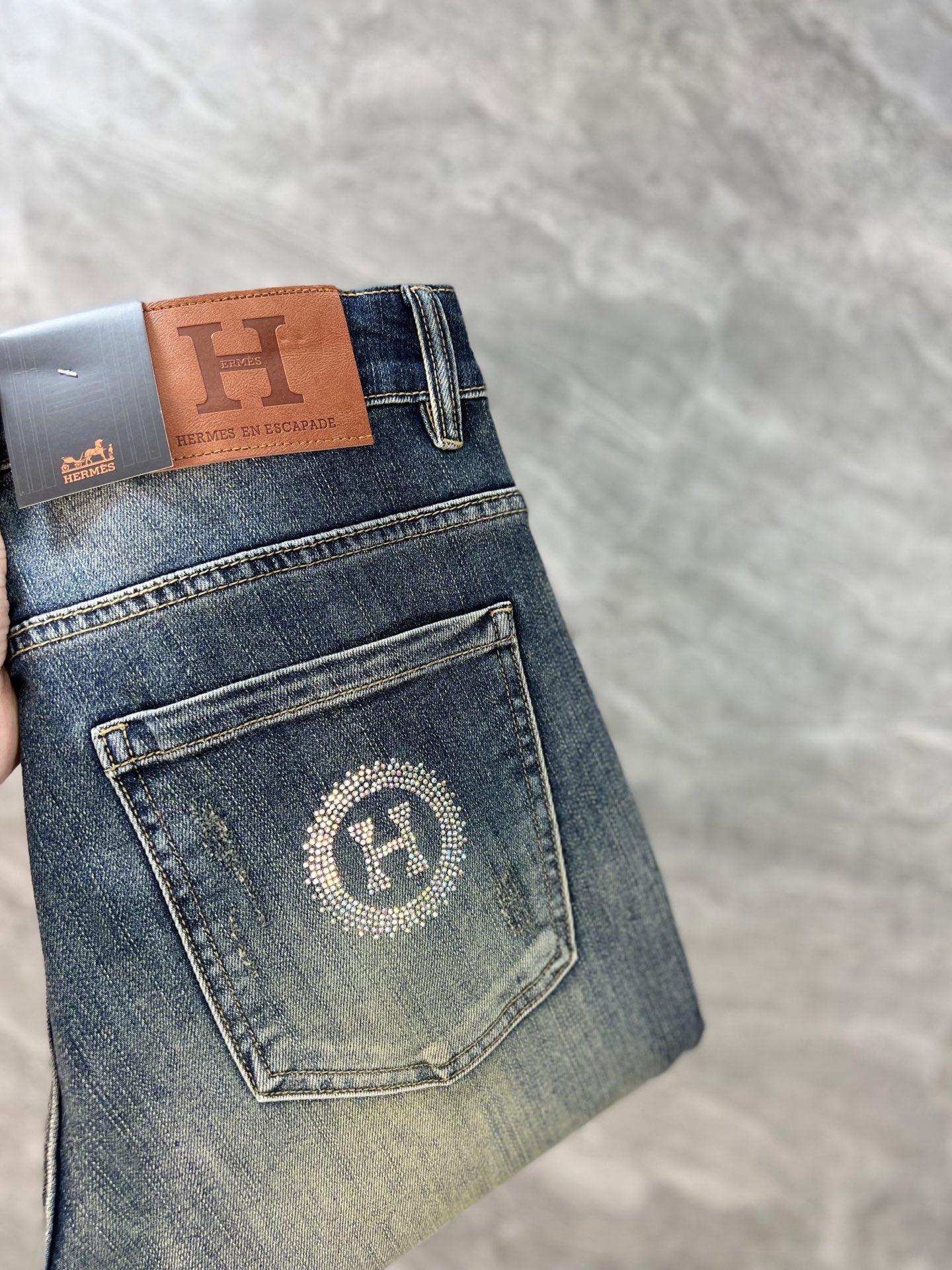 NO:141778,Hermes/Hermes 2025 spring and summer new products, complete three standards, jeans, good products, don't need to be introduced too much, look at the details, counter number 29-38 / 140 upper body 32,,hermes,hermes,jeans,alexander wang19860909Hermes/爱马仕 2025春夏新品 三标齐全 牛仔裤 好货不用过多介绍 看细节 专柜码数29-38 /140上身32码,,hermes,hermes,jeans,alexander wang,Men's clothing