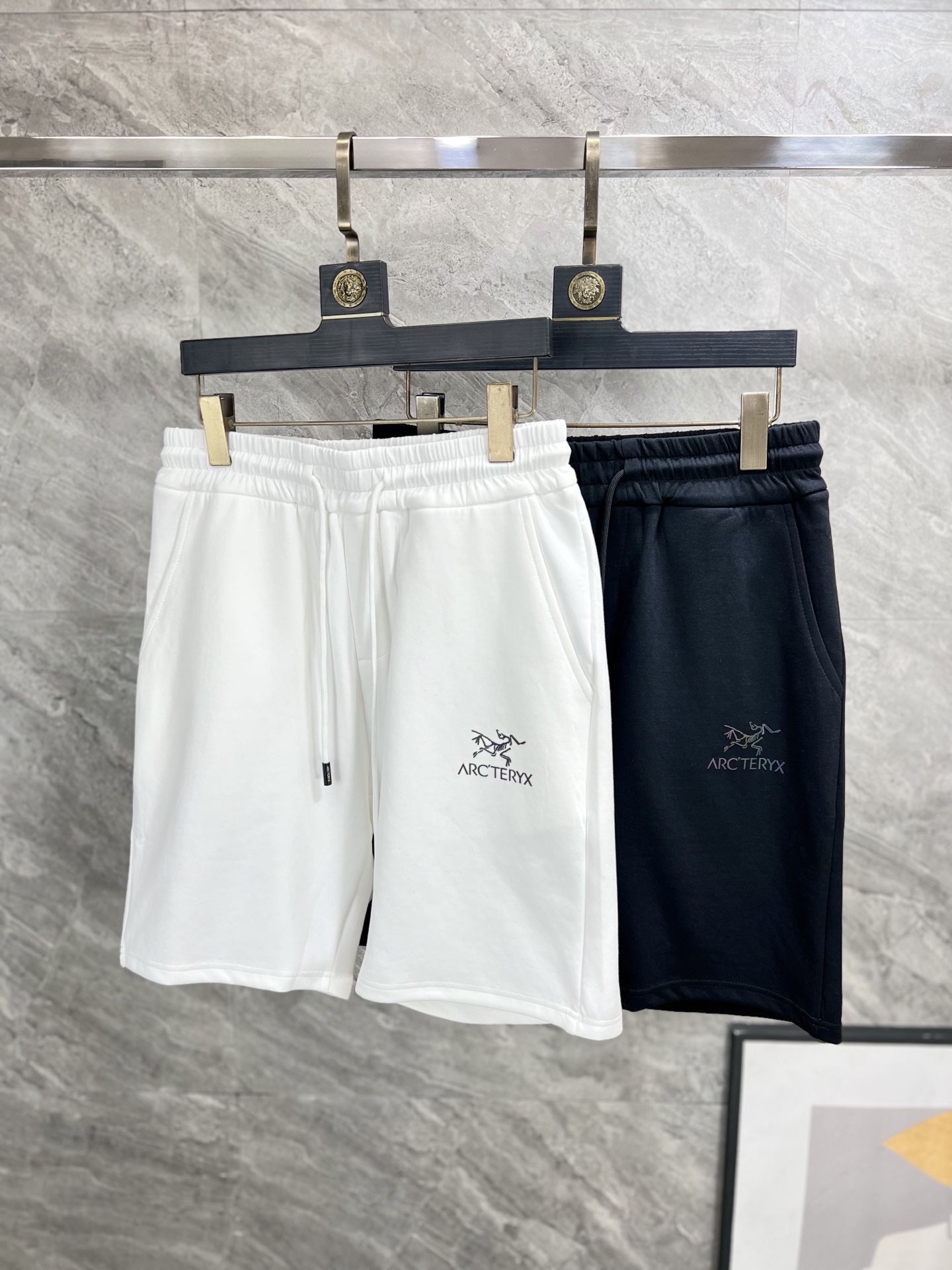 NO:428675,Arc/Architecture Bird 2025 Spring and Summer New Products, Complete Three Standards, Elastic Five-Pin Casual Pants and Shorts, Don’t need to introduce too much good products, look at the details, Counter Code M-XXXL 175/Upper Body Suggestions L, arc'teryx, shorts, alexander wang19860909Arc/始祖鸟 2025春夏新品 三标齐全 松紧带五分休闲裤短裤 好货不用过多介绍 看细节 专柜码数M-XXXL 175/上身建议L,arc'teryx,shorts,alexander wang,Men's clothing