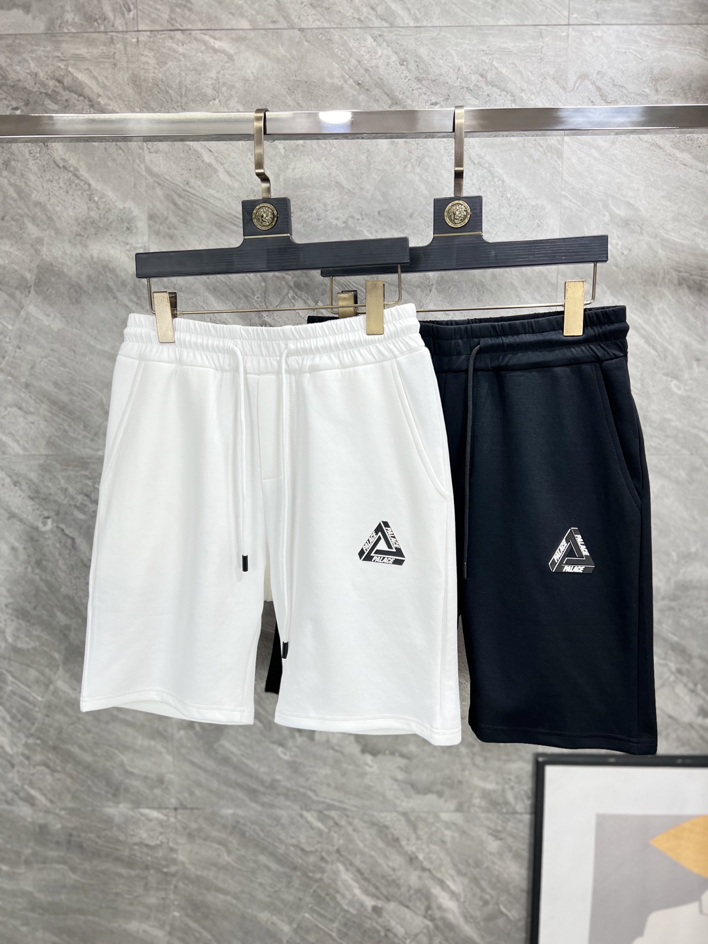 NO:428662,Palace 2025 Spring and Summer New Products, Complete Three Standards, Elastic Five-point Casual Pants and Shorts, Don’t need to introduce too much good products, look at the details, Counter Code M-XXXL 175/Upper Body Suggestions L, shorts, alexander wang19860909Palace 2025春夏新品 三标齐全 松紧带五分休闲裤短裤 好货不用过多介绍 看细节 专柜码数M-XXXL 175/上身建议L,,shorts,alexander wang,Men's clothing