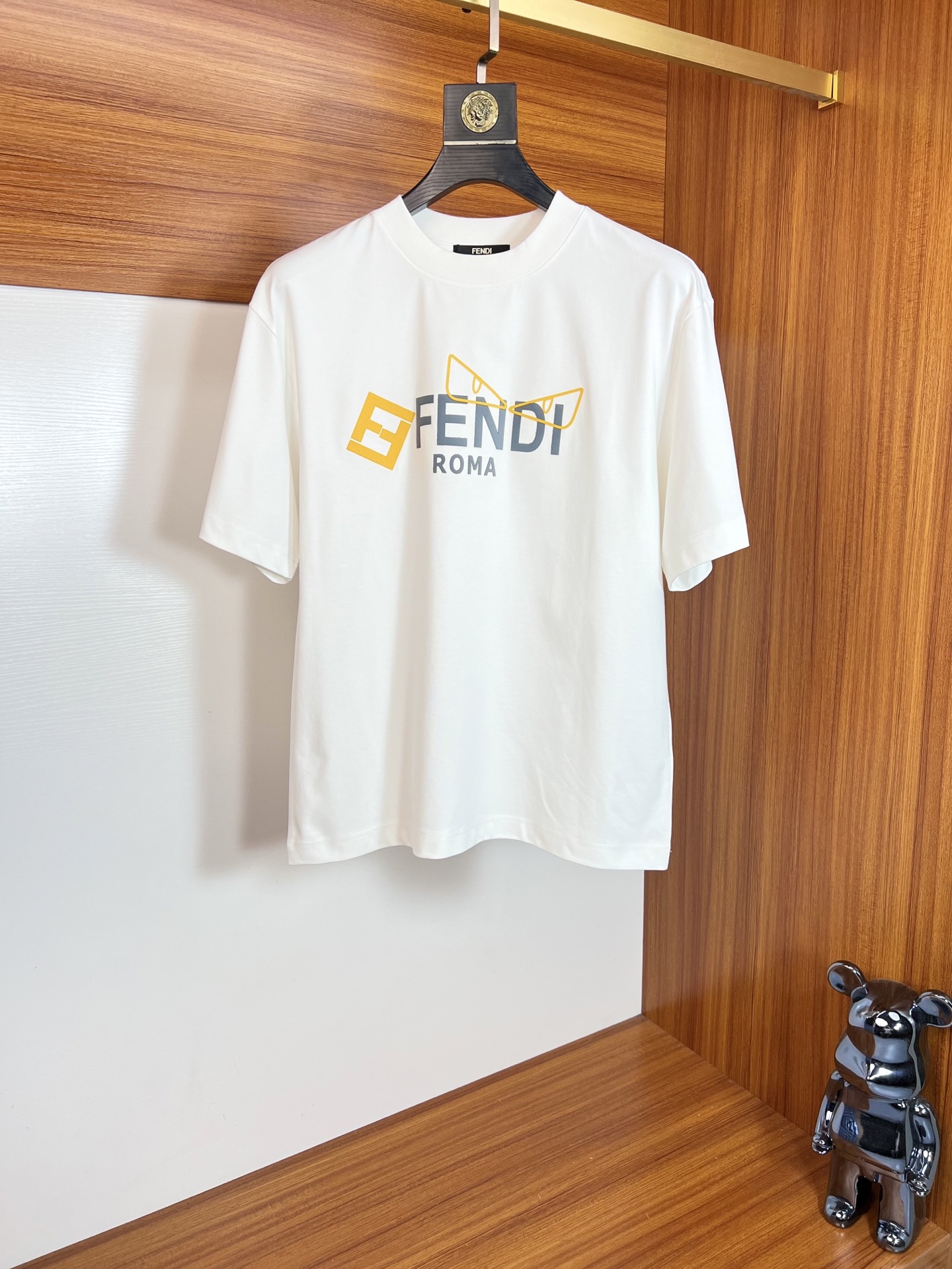 NO:134543,Fendi/Fendi 2025 new spring and summer products are available, complete three standards, round neck short-sleeved T-shirts, good products do not need to be introduced too much, look at the details, counter code S-XXXL 175/140 Suggestions M,,fendi,fendi,T-shirt,tees,t-shirt,alexander wang19860909Fendi/芬迪 2025年春夏新品上新 三标齐全 圆领短袖T恤 好货不用过多介绍 看细节 专柜码数S-XXXL 175/140建议M,,fendi,fendi,T-shirt,tees，t-shirt,alexander wang,Men's clothing