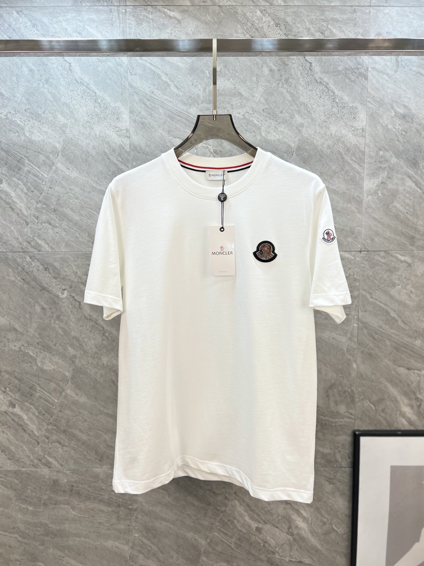 NO:134549,Moncler/Monkey 2025 Spring and Summer New Products are available, Three Standards Complete Round Neck Short-Sleeve T-shirts, Don’t need to introduce too much good products, look at the details, Counter Code S-XL 175/140 Suggestions M,,christian louboutin,Moncler,T-shirt,tees,t-shirt,alexander wang19860909Moncler/蒙口 2025年春夏新品上新 三标齐全 圆领短袖T恤 好货不用过多介绍 看细节 专柜码数S-XL 175/140建议M,,christian louboutin,Moncler,T-shirt,tees，t-shirt,alexander wang,Men's clothing