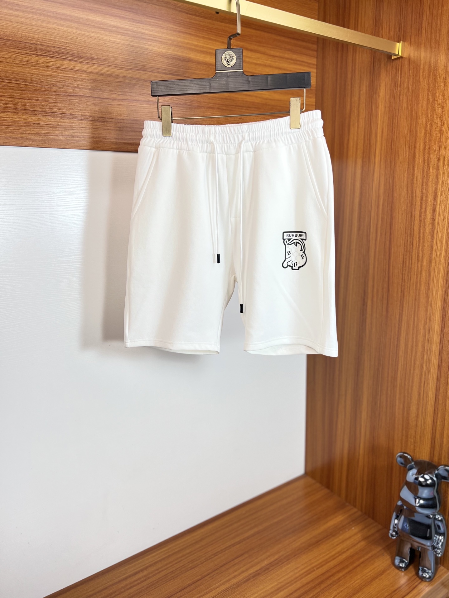 NO:912942,Burberry/Burberry 2026 spring and summer new products, complete with three labels, elastic band five-point casual pants and shorts, good products without too much introduction, look at the details, counter size M-XXXL 175/upper body recommended L,,,burberry,burberry,shorts,19860909Burberry/巴宝莉 2026春夏新品 三标齐全 松紧带五分休闲裤短裤 好货不用过多介绍 看细节 专柜码数M-XXXL 175/上身建议L,,,burberry,burberry,shorts,,Men's clothing
