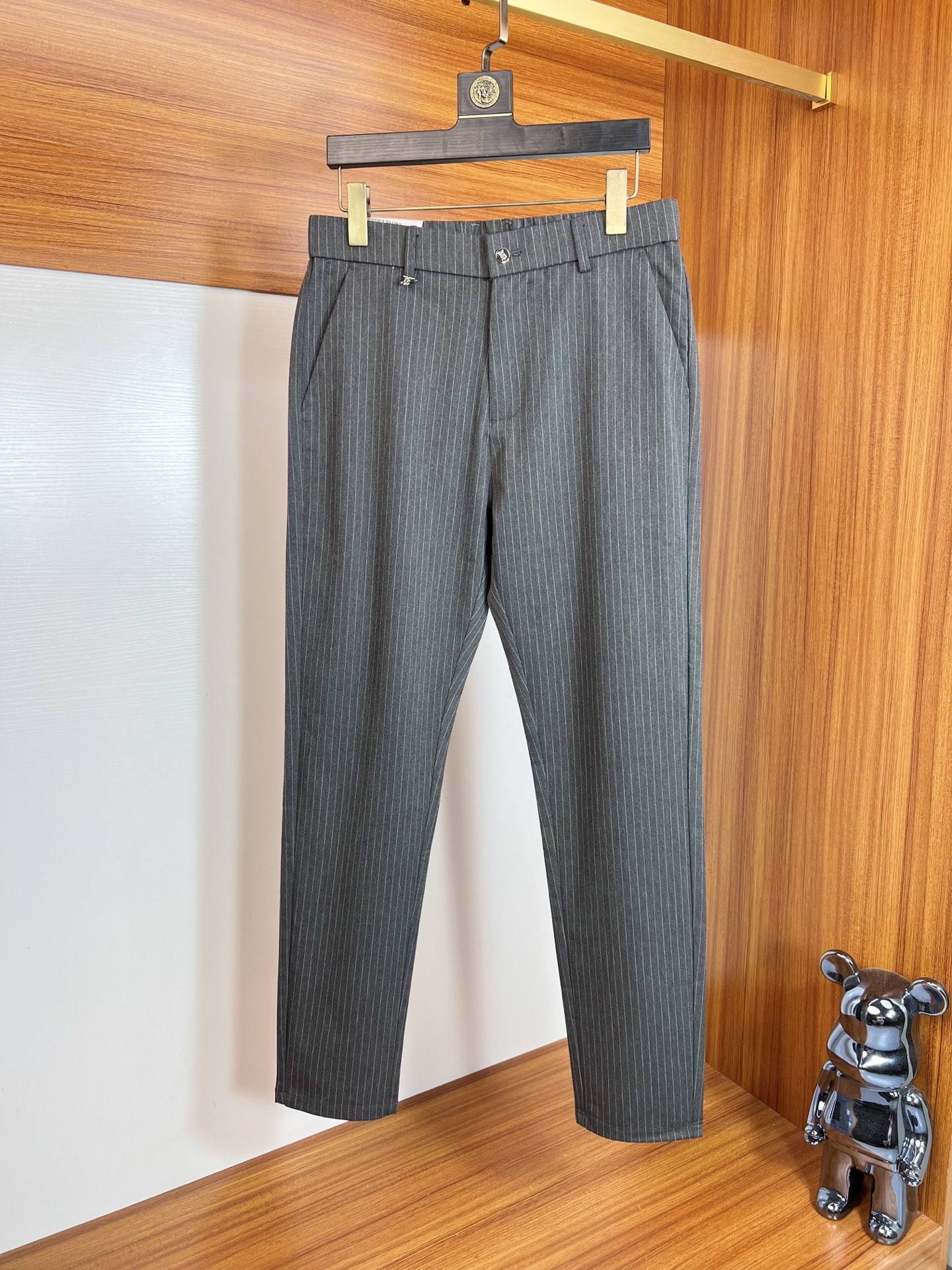 NO:510204,Burberry/Burberry 2035 Spring and Summer New Products, Complete Three Standards, Trousers, Casual Pants, Good Products, Don’t need to introduce too much, Look at the details, Counter code 29-36, 175/140, 32 upper body sizes,,,burberry,burberry,alexander wang19860909Burberry/巴宝莉 2035春夏新品 三标齐全 西裤 休闲裤 好货不用过多介绍 看细节 专柜码数29-36 175/140上身32码 ,,,burberry,burberry,alexander wang,Men's clothing