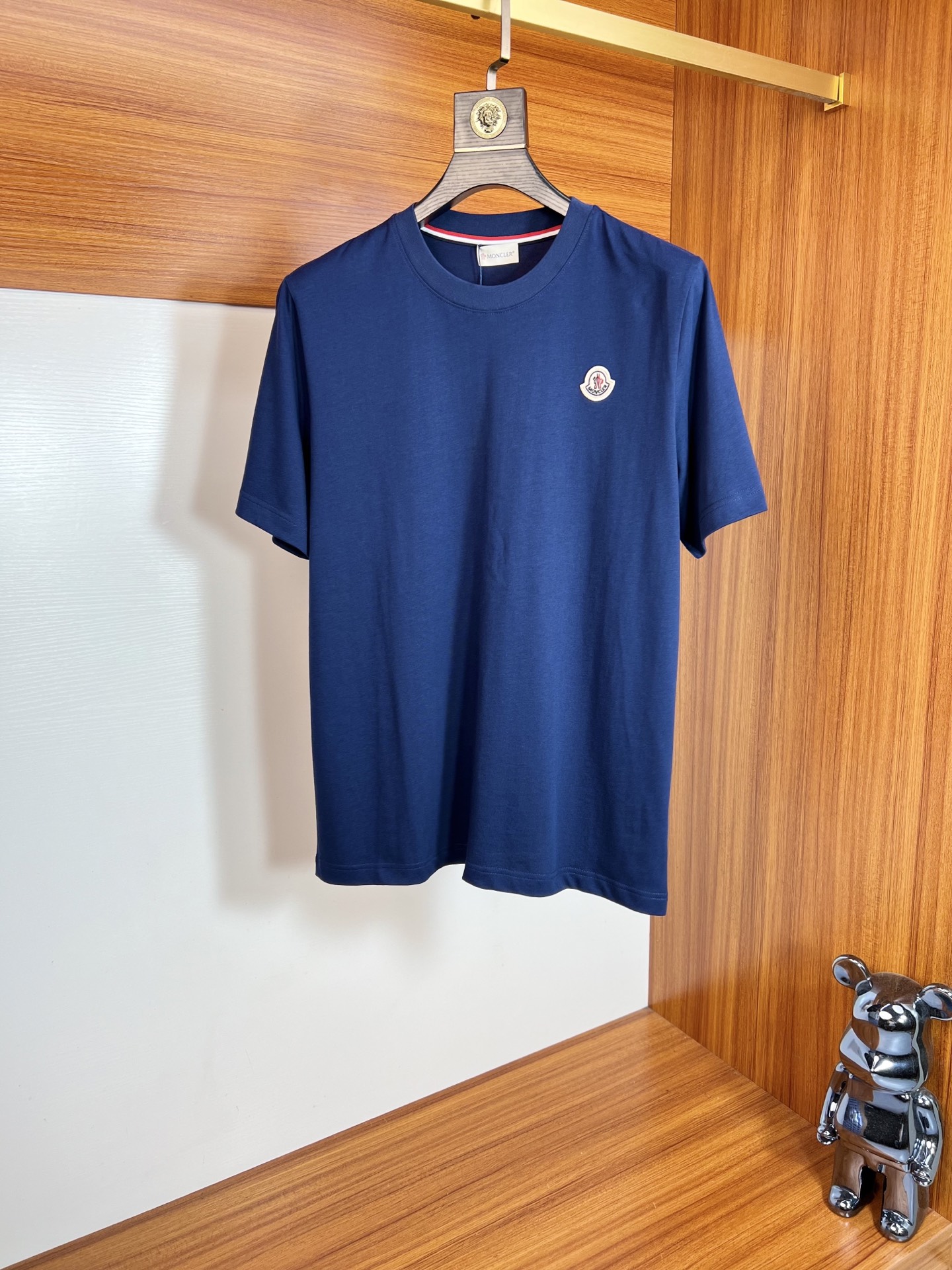 NO:156084,Moncler/Shirt 2025 Spring and Summer New Products, Complete Three Standards, Round Neck Pure Cotton Short-Sleeve T-shirt, Don’t need to introduce too much good products, look at the details, Counter Code S-XL/Suggestions M,,christian louboutin,Moncler,T-shirt,tees,t-shirt,alexander wang19860909Moncler/蒙口 2025春夏新品 三标齐全 圆领纯棉短袖T恤 好货不用过多介绍 看细节 专柜码数S-XL /建议M,,christian louboutin,Moncler,T-shirt,tees，t-shirt,alexander wang,Men's clothing