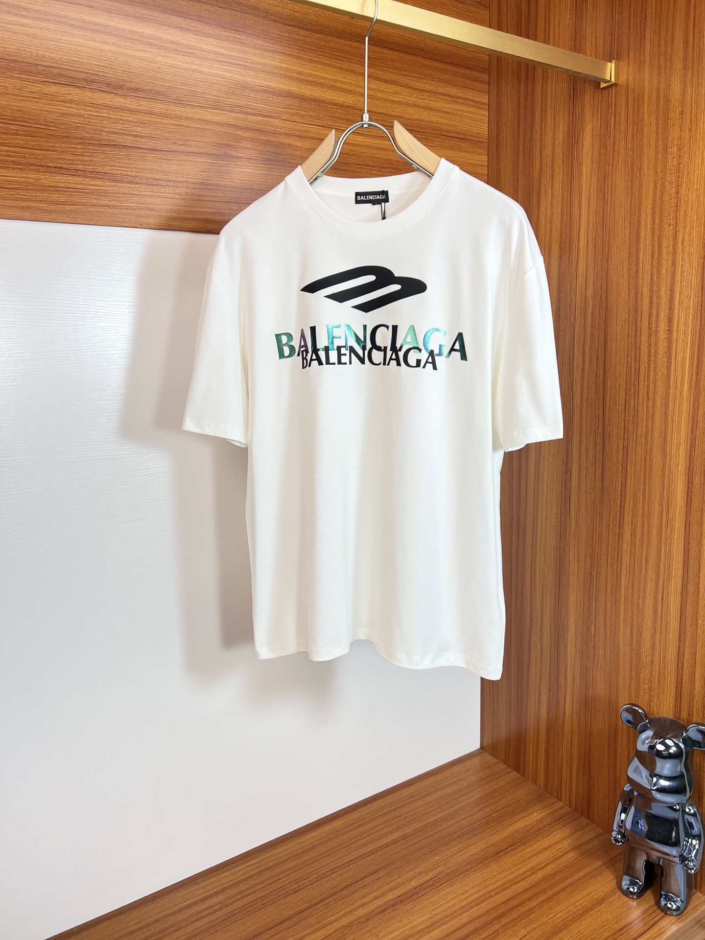 NO:137497,Balenciaga/Balenciaga New products for spring and summer 2025 are available in new products, complete three standards, round neck short-sleeved T-shirts, good products do not need to be introduced too much, look at the details, counter number M-XXXL 175/140 Suggestions,,balenciaga,balenciaga,T-shirt,tees,t-shirt,alexander wang19860909Balenciaga/巴黎世家 2025年春夏新品上新 三标齐全 圆领短袖T恤 好货不用过多介绍 看细节 专柜码数M-XXXL 175/140建议L,,balenciaga,balenciaga,T-shirt,tees，t-shirt,alexander wang,Men's clothing
