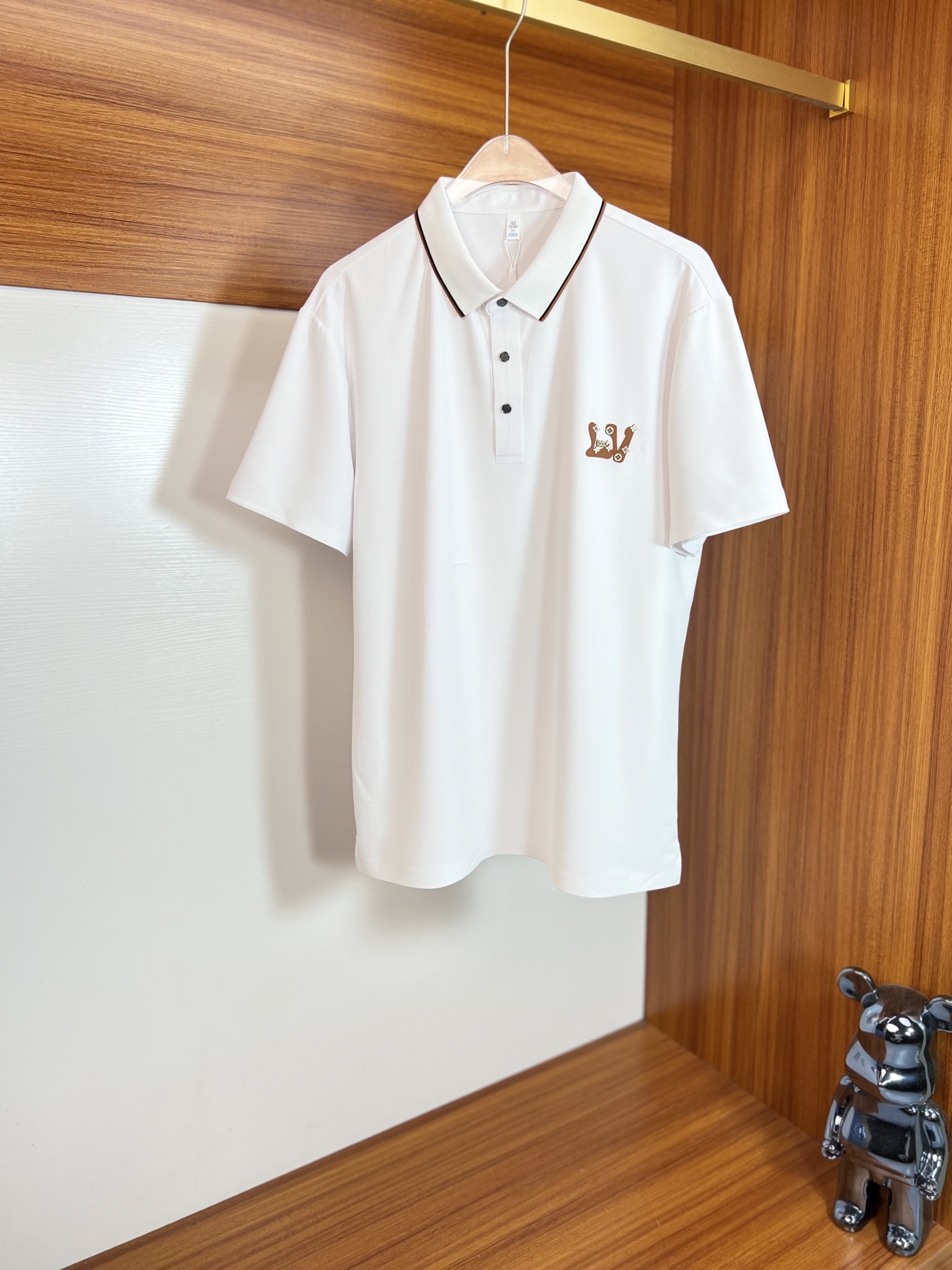 NO:137493,LV/Louis Vuitton 2025 Spring and Summer New Products are available, Three Standards Complete Lapel Short-Sleeve Polo Shirt Don't need to introduce too much good products, look at the details, counter number M-XXXL 175/140 Suggestions,,,louis vuitton,louis vuitton,T-shirt,alexander wang19860909LV/路易威登 2025年春夏新品上新 三标齐全 翻领短袖polo衫 好货不用过多介绍 看细节 专柜码数M-XXXL 175/140建议L,,,louis vuitton,louis vuitton,T-shirt,alexander wang,Men's clothing