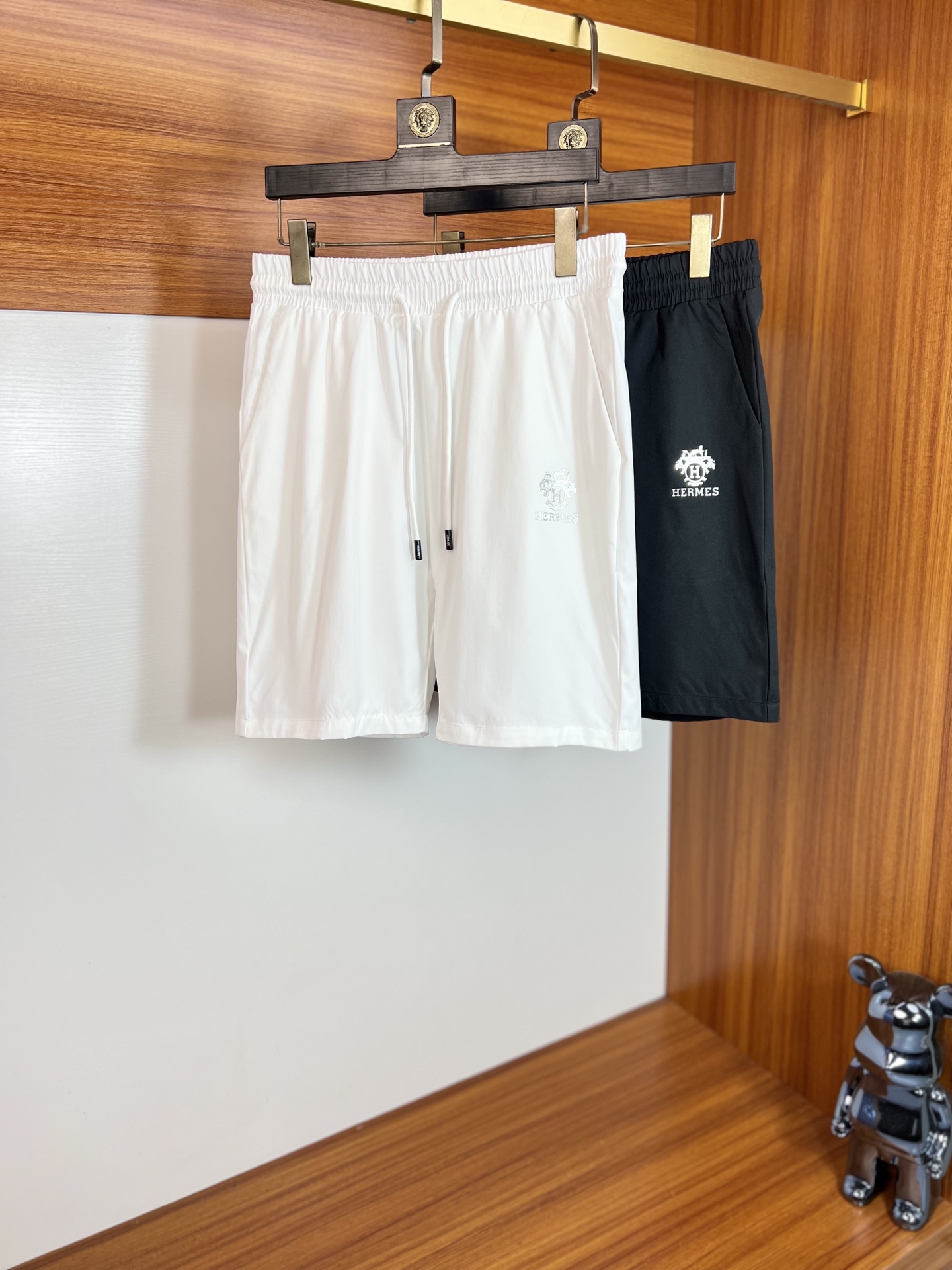 NO:140282,Hermes/Hermes 2025 spring and summer new products, complete three-standard five-point shorts, good products don’t need to be introduced too much, look at the details, counter number M-XXXL /140 upper body suggestions L,, hermes, hermes, shorts, alexander wang19860909Hermes/爱马仕 2025春夏新品 三标齐全 五分短裤 好货不用过多介绍 看细节 专柜码数M-XXXL /140上身建议L,,hermes,hermes,shorts,alexander wang,Men's clothing