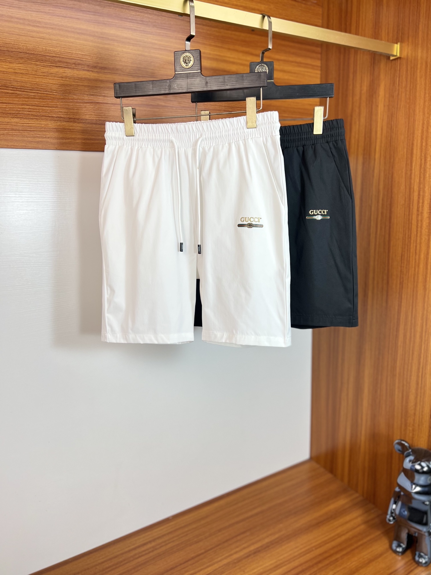 NO:140285,Gucci/Gucci 2025 spring and summer new product, complete three-standard five-point shorts, good products don’t need to be introduced too much, look at the details, counter number M-XXXL / 140 upper body suggestions L,,gucci, shorts, alexander wang19860909Gucci/古奇 2025春夏新品 三标齐全 五分短裤 好货不用过多介绍 看细节 专柜码数M-XXXL /140上身建议L,,gucci,shorts,alexander wang,Men's clothing