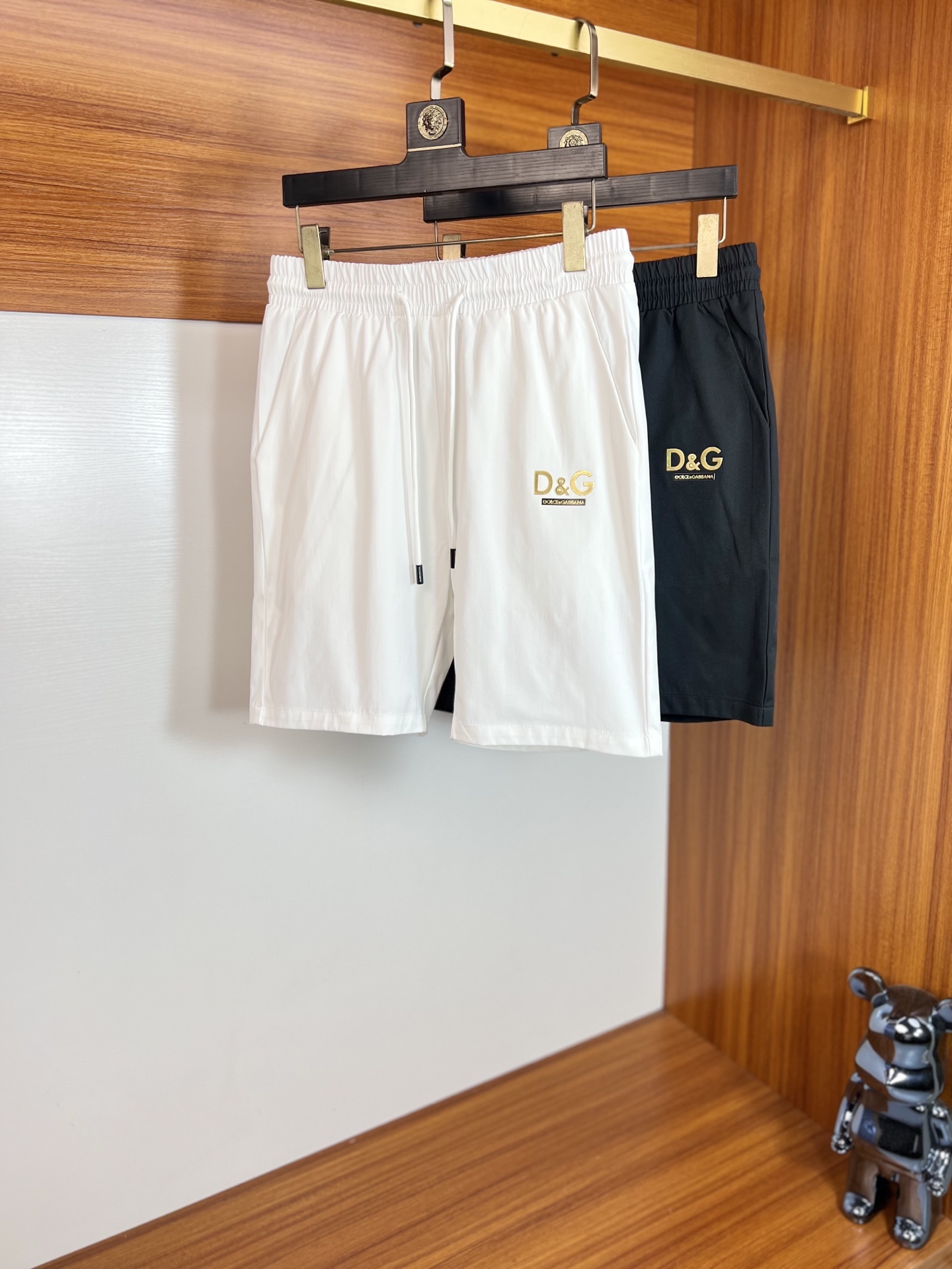 NO:140291,DG/Dougabana 2025 spring and summer new product, complete three-standard five-point shorts, no need to introduce the good products too much, look at the details, counter number M-XXXL /140 upper body suggestions L,, Dolce&Gabbana, Dolce&Gabbana, shorts, alexander wang19860909DG/杜嘉班纳 2025春夏新品 三标齐全 五分短裤 好货不用过多介绍 看细节 专柜码数M-XXXL /140上身建议L,,Dolce&Gabbana,Dolce&Gabbana,shorts,alexander wang,Men's clothing