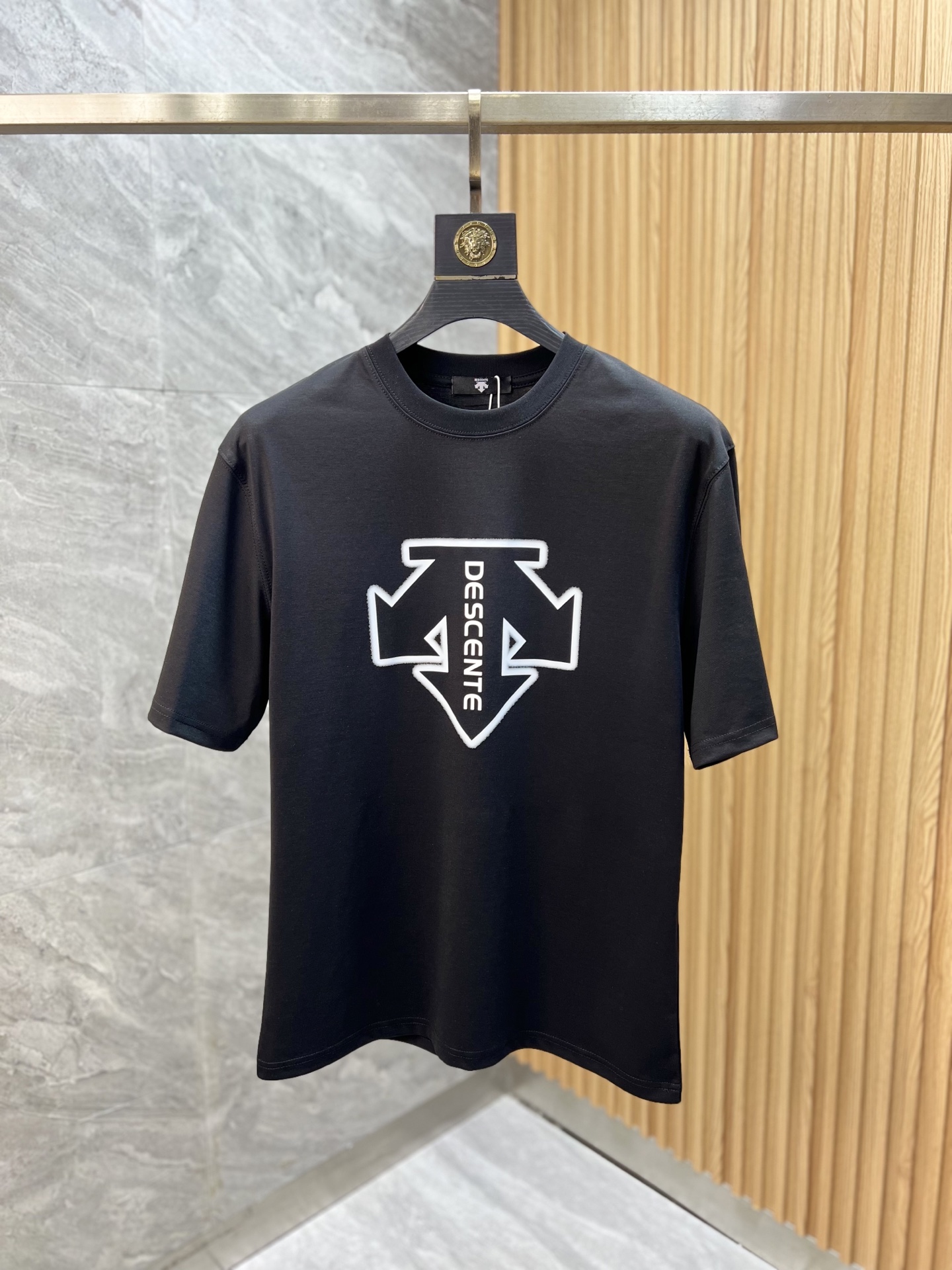 NO:505029,Des/Disante 2025 new spring and summer products are available, complete three standards, mercerized cotton round neck short-sleeved T-shirt, no need to introduce too much good products, look at the details, counter number M-XXXL /140 suggestions L,, T-shirt,tees, t-shirt,alexander wang19860909Des/迪桑特 2025年春夏新品上新 三标齐全 丝光棉圆领短袖T恤 好货不用过多介绍 看细节 专柜码数M-XXXL /140建议L,,T-shirt,tees，t-shirt,alexander wang,Men's clothing