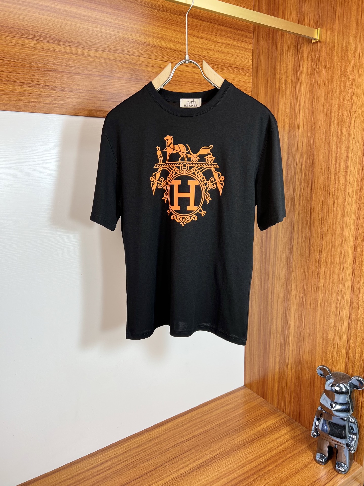 NO:150514,Hermes/Hermes 2025 spring and summer new products are available, three standards are complete, mercerized cotton round neck short-sleeved T-shirt, good products do not need to be introduced too much, look at the details, counter number M-XXXL /140 suggestions L,, hermes, hermes, T-shirt,tees, t-shirt,alexander wang19860909Hermes/爱马仕 2025年春夏新品上新 三标齐全 丝光棉圆领短袖T恤 好货不用过多介绍 看细节 专柜码数M-XXXL /140建议L,,hermes,hermes,T-shirt,tees，t-shirt,alexander wang,Men's clothing