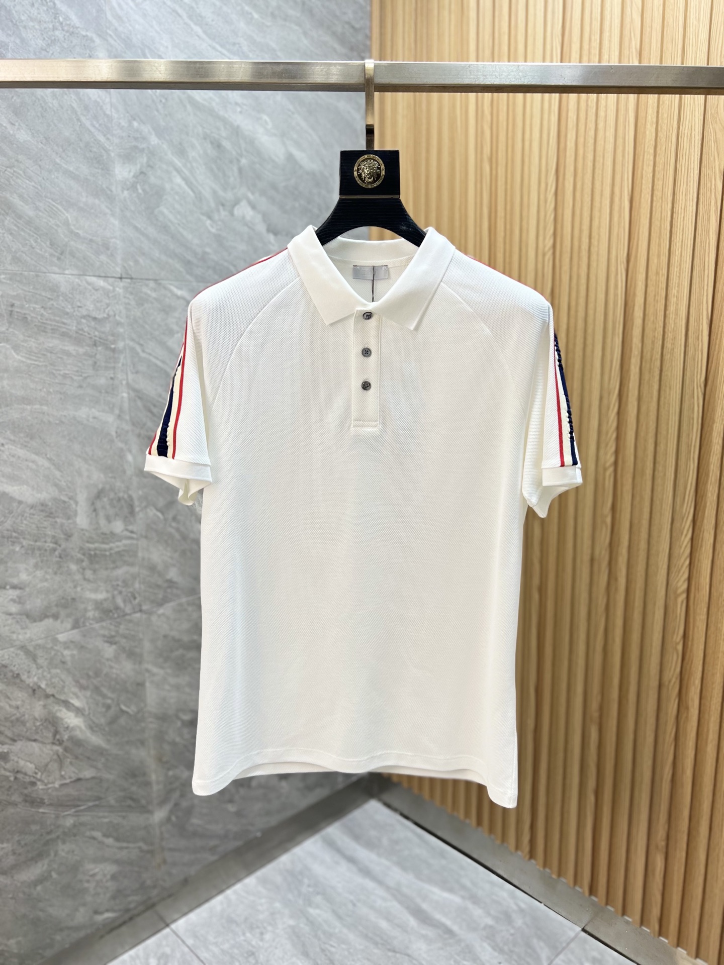 NO:150536,Dior/Dior 2025 spring and summer new product, complete three standards, lapel short-sleeved polo shirt, good products do not need to be introduced too much, look at the details, counter number M-XXXL /140 suggestions L,,dior,dior,T-shirt,alexander wang19860909Dior/迪奥 2025春夏新品 三标齐全 翻领短袖polo衫 好货不用过多介绍 看细节 专柜码数M-XXXL /140建议L,,dior,dior,T-shirt,alexander wang,Men's clothing