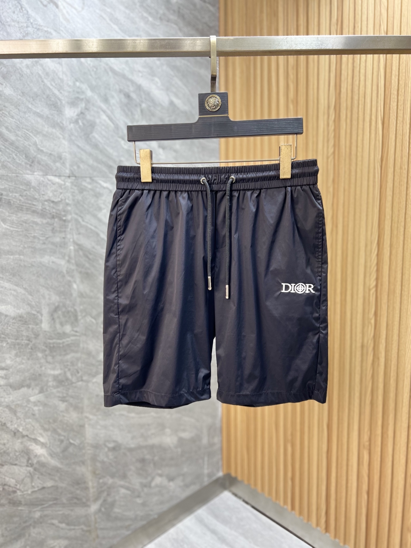 NO:153252,Dior/Dior 2025 spring and summer new products, complete three standards, beach pants, shorts, good products, don't need to be introduced too much, look at the details, counter number M-XXXL 175/140 upper body suggestions XL,,dior,dior, shorts,alexander wang19860909Dior/迪奥 2025春夏新品 三标齐全 沙滩裤 短裤 好货不用过多介绍 看细节 专柜码数M-XXXL 175/140上身建议XL,,dior,dior,shorts,alexander wang,Men's clothing