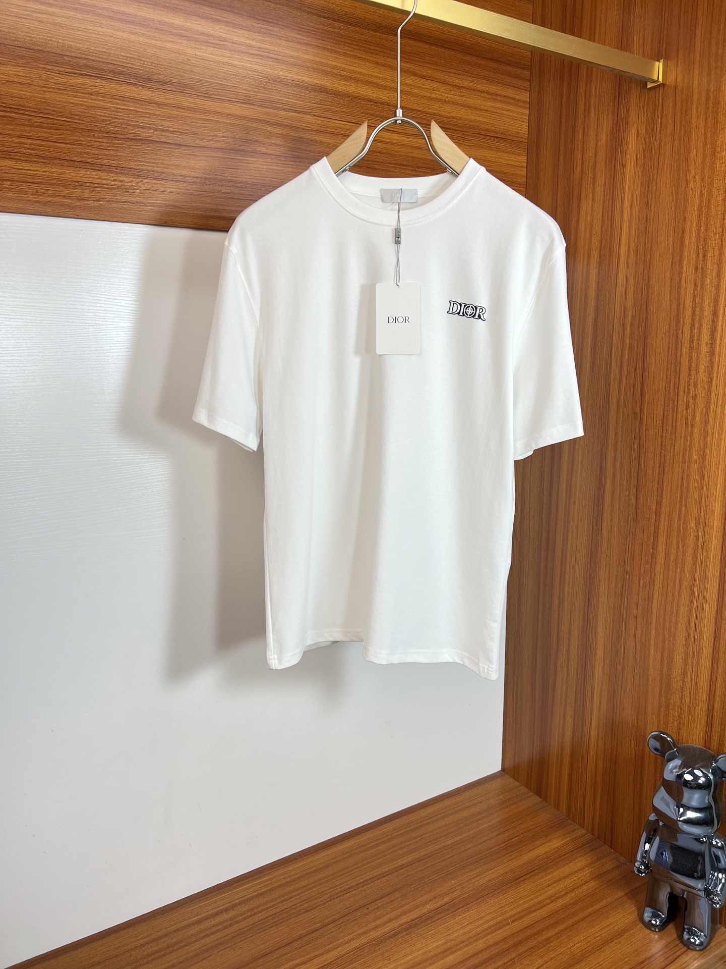 NO:469062,Dior/Dior Spring and summer new products, complete three standards, mercerized cotton, short-sleeved T-shirts. Good products don’t need to be introduced too much. Look at the details. Counter code M-XXXL 175/Suggestions L,,,dior,dior,T-shirt,tees,t-shirt,alexander wang19860909Dior/迪奥 春夏新品 三标齐全 丝光棉 短袖T恤 好货不用过多介绍 看细节 专柜码数M-XXXL 175/建议L ,,,dior,dior,T-shirt,tees，t-shirt,alexander wang,Men's clothing