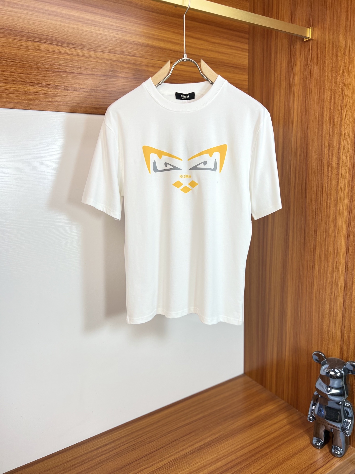 NO:498929,Fendi/Fendi 2025 spring and summer new products, complete three standards, mercerized cotton, short-sleeved T-shirts, good products, don't need to introduce too much, look at the details, counter code M-XXXL /140 suggestions, L, fendi, fendi, T-shirt, tees, t-shirt, alexander wang19860909Fendi/芬迪 2025春夏新品 三标齐全 丝光棉 短袖T恤 好货不用过多介绍 看细节 专柜码数M-XXXL /140建议L,,fendi,fendi,T-shirt,tees，t-shirt,alexander wang,Men's clothing