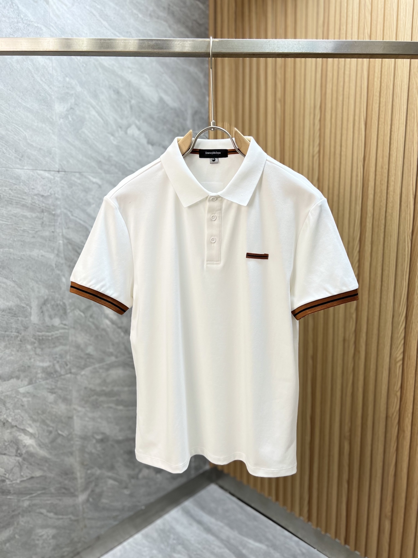 NO:521682,zZEGNA/Jenia 2025 spring and summer new product, complete three standards, lapel short-sleeved polo shirt, good products do not need to be introduced too much, look at the details, counter number M-XXXL /140 suggestions L,,zegna,T-shirt,alexander wang19860909zZEGNA/杰尼亚 2025春夏新品 三标齐全 翻领短袖polo衫 好货不用过多介绍 看细节 专柜码数M-XXXL /140建议L,,zegna,T-shirt,alexander wang,Men's clothing