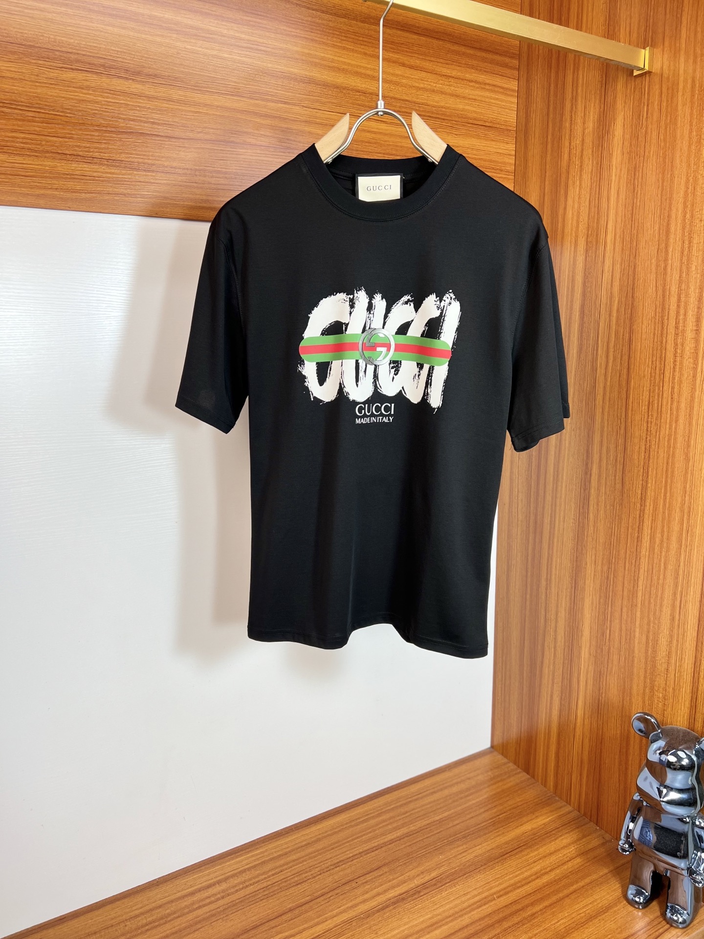 NO:159913,Gucci/Guci New Spring and Summer Products Complete Three Standards Mercerized Cotton Short-Sleeve T-shirts Don't need to introduce too much good products See details Counter code M-XXXL 175/140 Suggestions L,,gucci, T-shirt,tees, t-shirt,alexander wang19860909Gucci/古奇 春夏新品 三标齐全 丝光棉短袖T恤 好货不用过多介绍 看细节 专柜码数M-XXXL 175/140建议L,,gucci,T-shirt,tees，t-shirt,alexander wang,Men's clothing