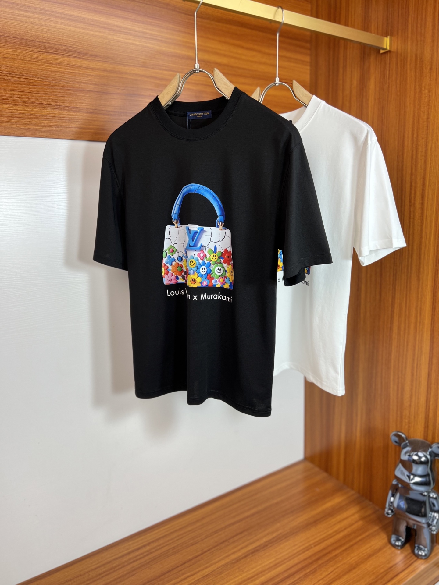 NO:509748,LV/Louis Vuitton 2025 Spring and Summer New Products, Complete Three Standards, Mercerized Cotton Short-Sleeve T-shirts, Don’t need to introduce too much good products, look at the details, Counter code M-XXXL 175/140 Suggestions, L, louis vuitton, louis vuitton, T-shirt,tees, t-shirt,alexander wang19860909LV/路易威登 2025春夏新品 三标齐全 丝光棉短袖T恤 好货不用过多介绍 看细节 专柜码数M-XXXL 175/140建议L,,louis vuitton,louis vuitton,T-shirt,tees，t-shirt,alexander wang,Men's clothing