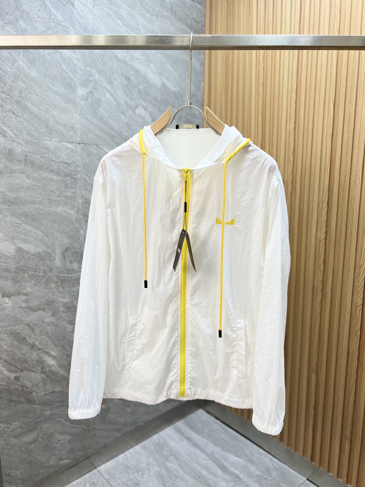 NO:491331,fendi/Fendi 2025 spring and summer new product, complete three standards, thin jacket jacket, sun protection clothing, good products, no need to introduce too much, look at the details, counter number M-XXXL /140 upper body L,,fendi,fendi, jackets & coats, jackets & coats, alexander wang19860909fendi/芬迪 2025春夏新品 三标齐全 冲锋衣薄款夹克外套 防晒服 好货不用过多介绍 看细节 专柜码数M-XXXL /140上身L,,fendi,fendi,jackets & coats,jackets & coats,alexander wang,Men's clothing