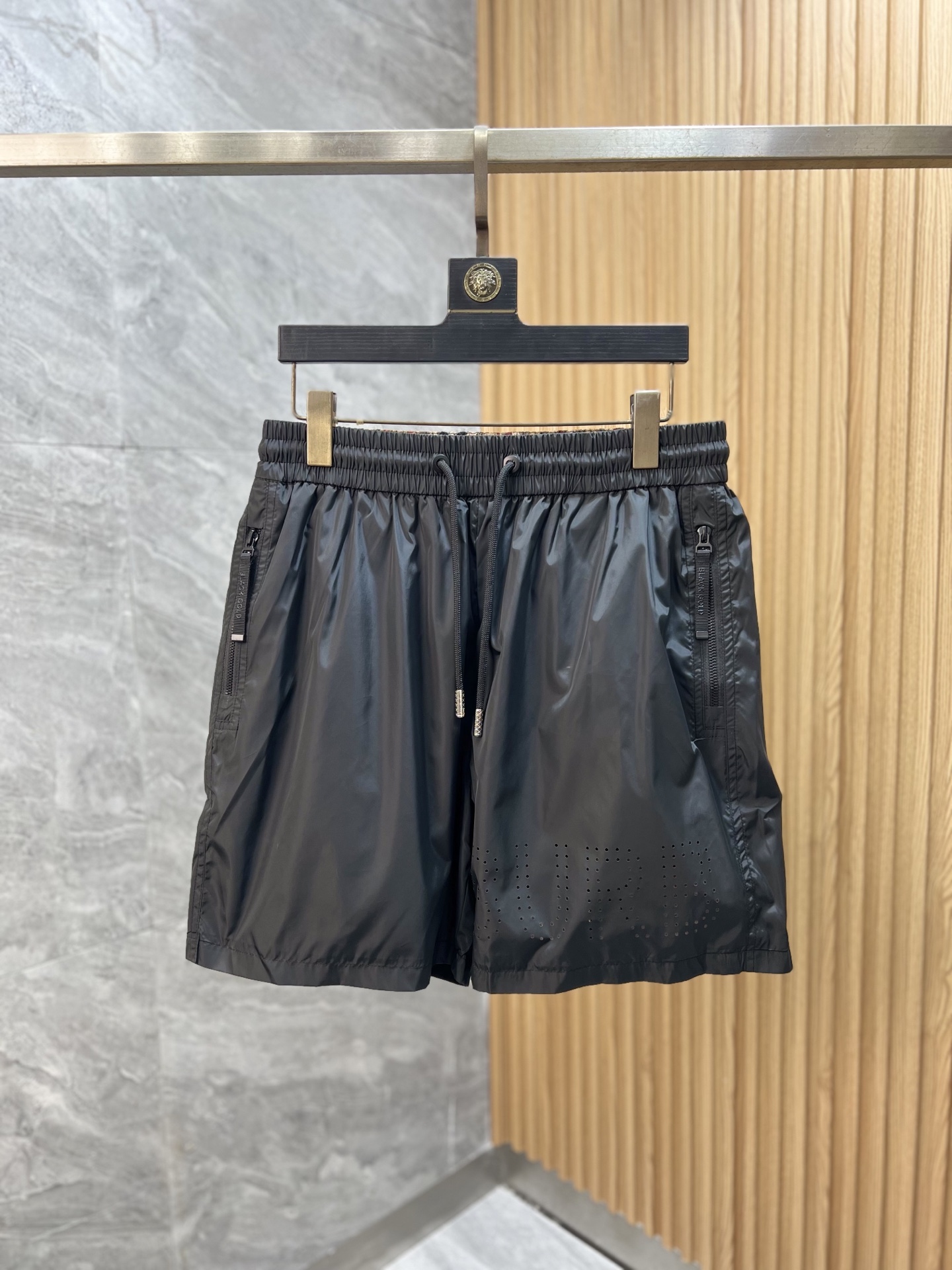NO:162751,Burberry/Burberry 2025 Spring and Summer New Products, Complete Three Standards, Five-point Shorts, Good Goods Don't Be Over-Introduction, Look at the Details, Counter Code Number M-4XL 175/140 Upper Body L Code,, Burberry, Burberry, Shorts, Alexander Wang19860909Burberry/巴宝莉 2025春夏新品 三标齐全 五分短裤 好货不用过多介绍 看细节 专柜码数M-4XL 175/140上身L码,,burberry,burberry,shorts,alexander wang,Men's clothing