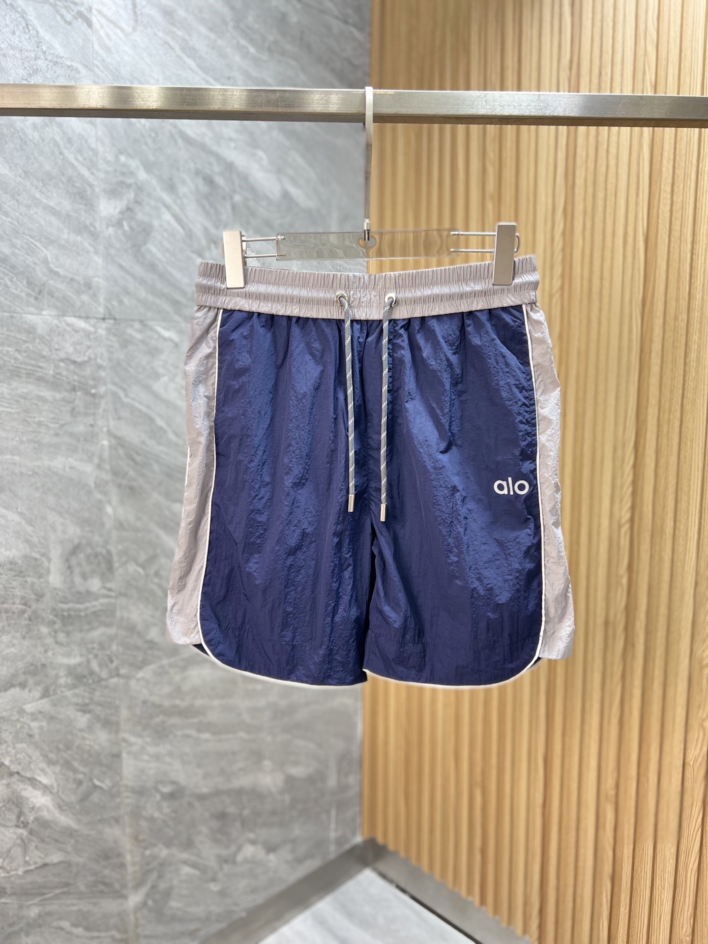 NO:493823,alo 2025 spring and summer new product, complete three standards, shorts, good products, don't need to introduce too much, look at the details, counter number M-XXXL /140 upper body suggestions L, shorts, alexander wang19860909alo 2025春夏新品 三标齐全 短裤 好货不用过多介绍 看细节 专柜码数M-XXXL /140上身建议L,,shorts,alexander wang,Men's clothing