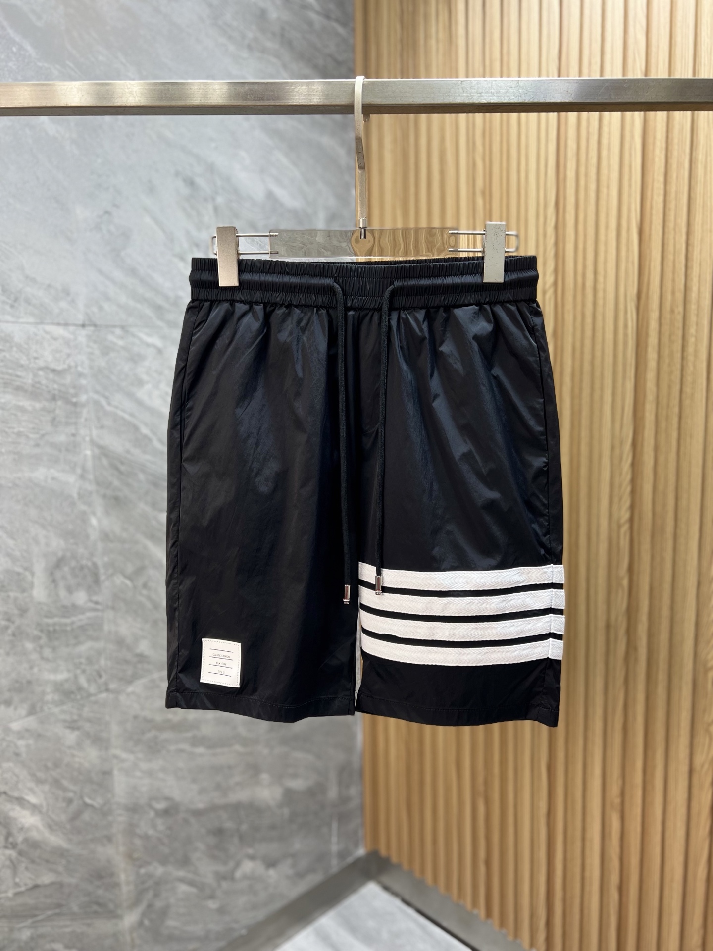 NO:493788,TB 2025 Spring and Summer New Products, Complete Three Standards, Elastic Five-point Casual Pants and Shorts, Don’t need to introduce too much good products, look at the details, Counter code M-XXXL / 140 Upper body suggestions L, shorts, alexander wang19860909TB 2025春夏新品 三标齐全 松紧带五分休闲裤短裤 好货不用过多介绍 看细节 专柜码数M-XXXL /140上身建议L,,shorts,alexander wang,Men's clothing