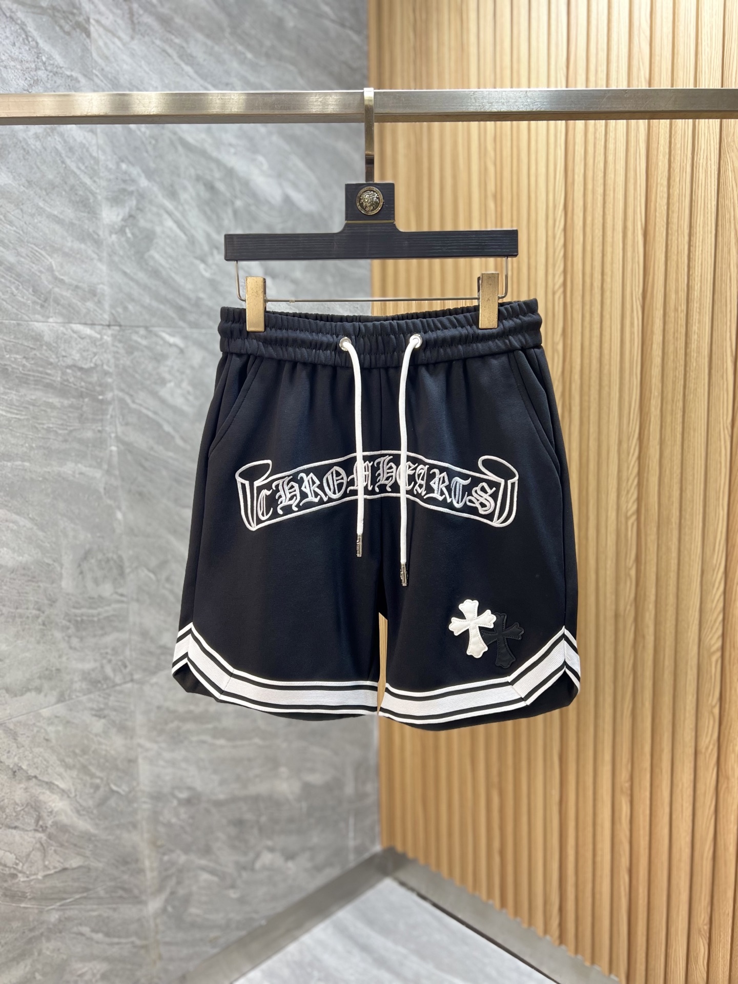 NO:493798,Ch/Croxin 2025 spring and summer new product, complete three standards, elastic five-point casual pants and shorts, good products do not need to be introduced too much, look at the details, counter number M-XXXL / 140 upper body suggestions L,,chrome hearts, shorts, alexander wang19860909Ch/克罗心 2025春夏新品 三标齐全 松紧带五分休闲裤短裤 好货不用过多介绍 看细节 专柜码数M-XXXL /140上身建议L,,chrome hearts,shorts,alexander wang,Men's clothing
