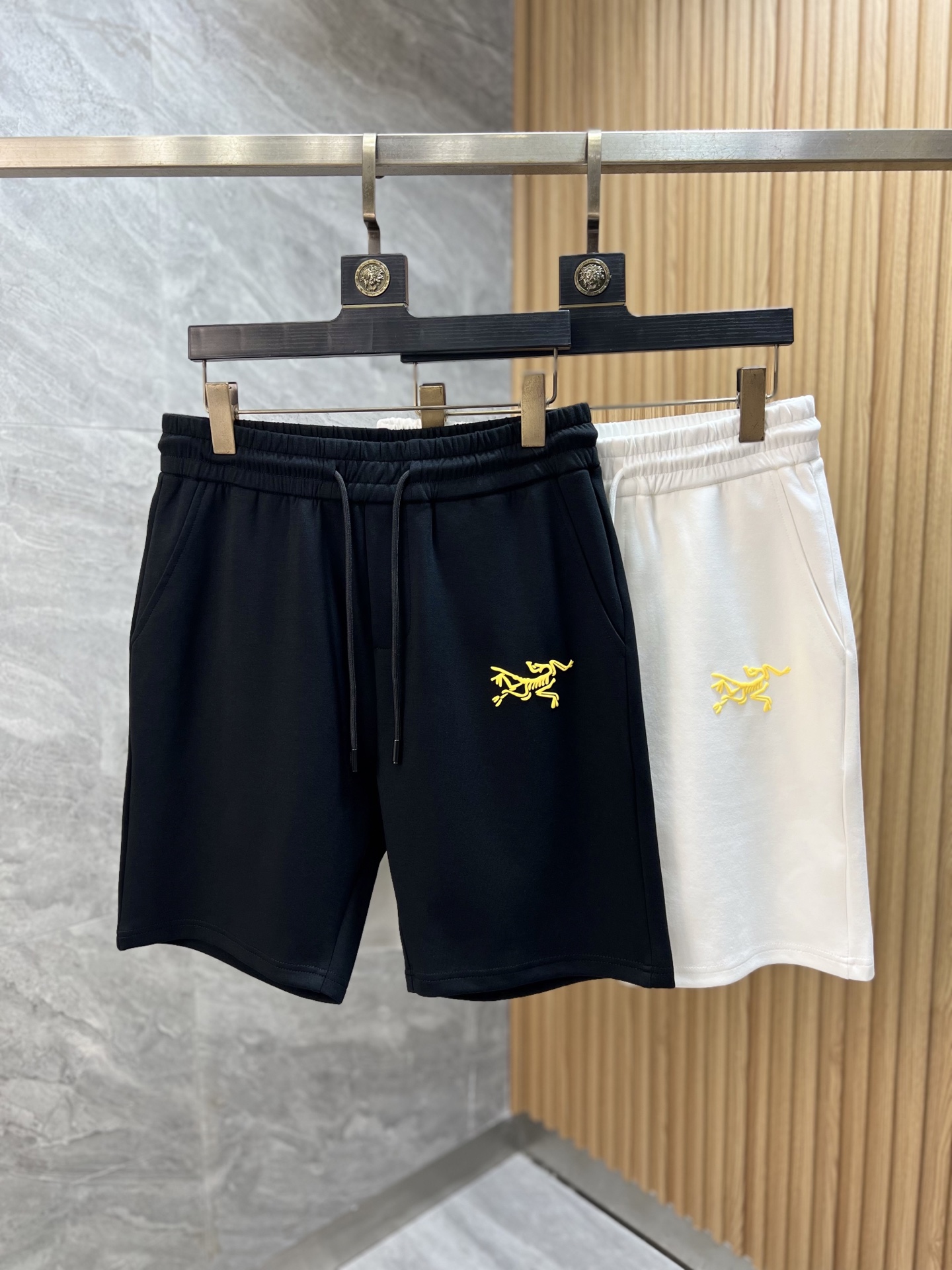 NO:469078,Arc/Architecture Bird New Spring and Summer Products Complete Three Standards Elastic Five-point Casual Pants and Shorts Don't need to introduce too much Good products See details Counter code M-XXXL 175/Upper body suggestions L, arc'teryx, shorts, alexander wang19860909Arc/始祖鸟 春夏新品 三标齐全 松紧带五分休闲裤短裤 好货不用过多介绍 看细节 专柜码数M-XXXL 175/上身建议L,arc'teryx,shorts,alexander wang,Men's clothing