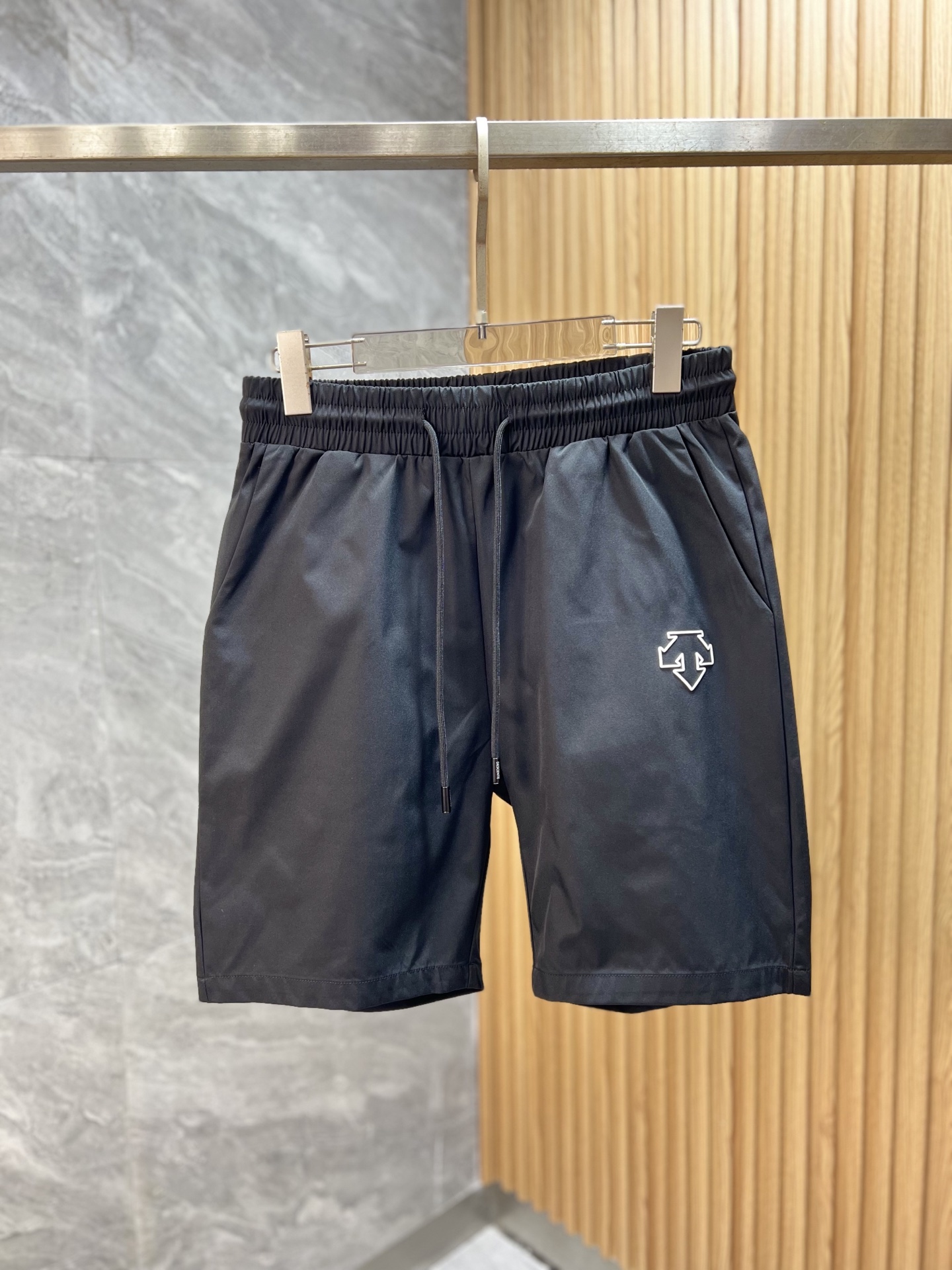 NO:459209,DiSanter 2025 Spring and Summer New Products, Complete Three Standards, Shorts, Don’t need to introduce too much good products, look at the details, Counter code M-XXXL 175/140 Upper body suggestions L, shorts, alexander wang19860909迪桑特 2025春夏新品 三标齐全 短裤 好货不用过多介绍 看细节 专柜码数M-XXXL 175/140上身建议L,,shorts,alexander wang,Men's clothing