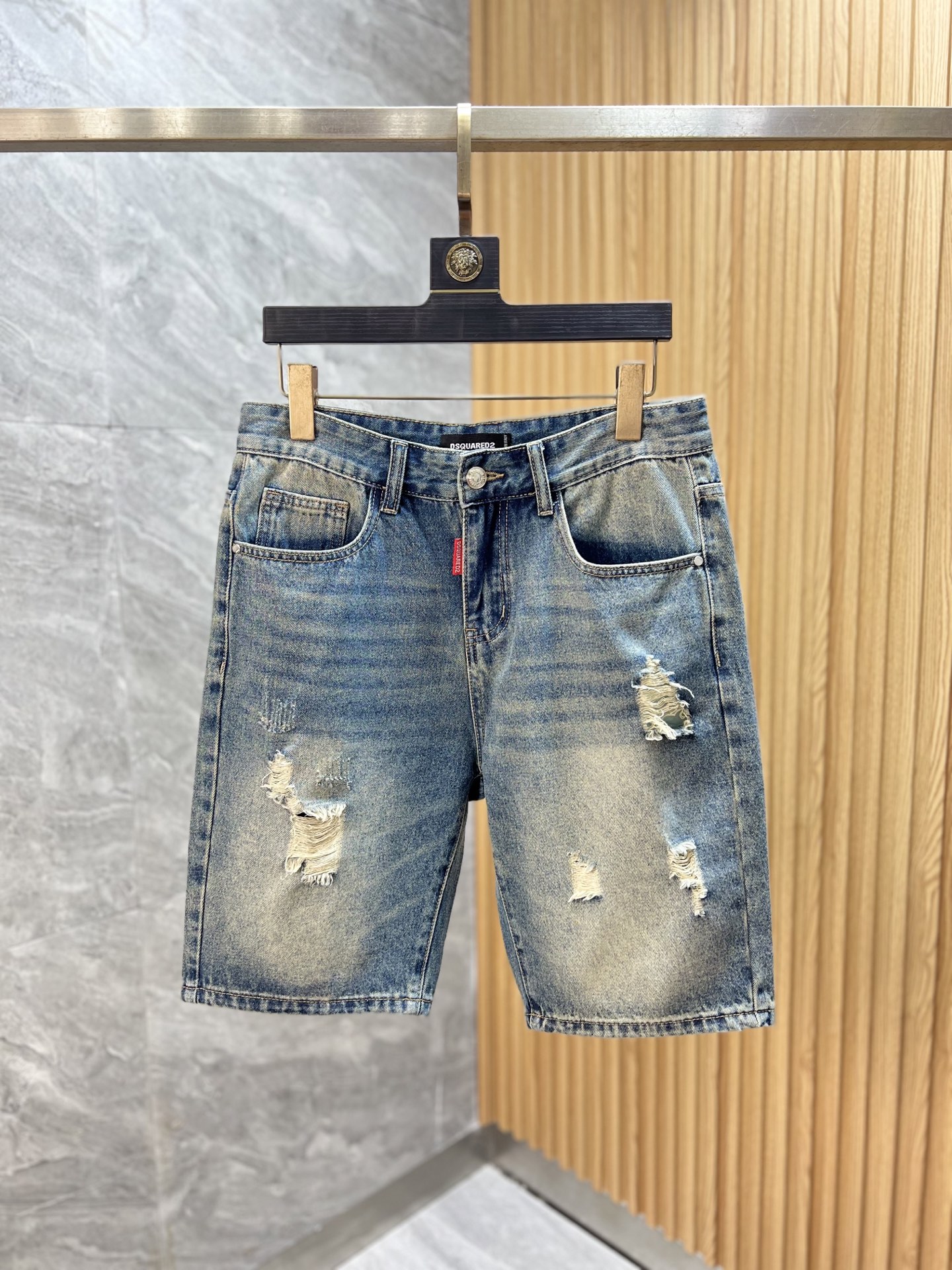 NO:416043,DQ2 2025 Spring and Summer New Products, Complete Three Standards, Jeans, Don’t need to introduce too much good products, look at the details, the counter number is 29-38 / 140 upper body 32, jeans, alexander wang19860909DQ2 2025春夏新品 三标齐全 牛仔裤 好货不用过多介绍 看细节 专柜码数29-38 /140上身32码,,jeans,alexander wang,Men's clothing