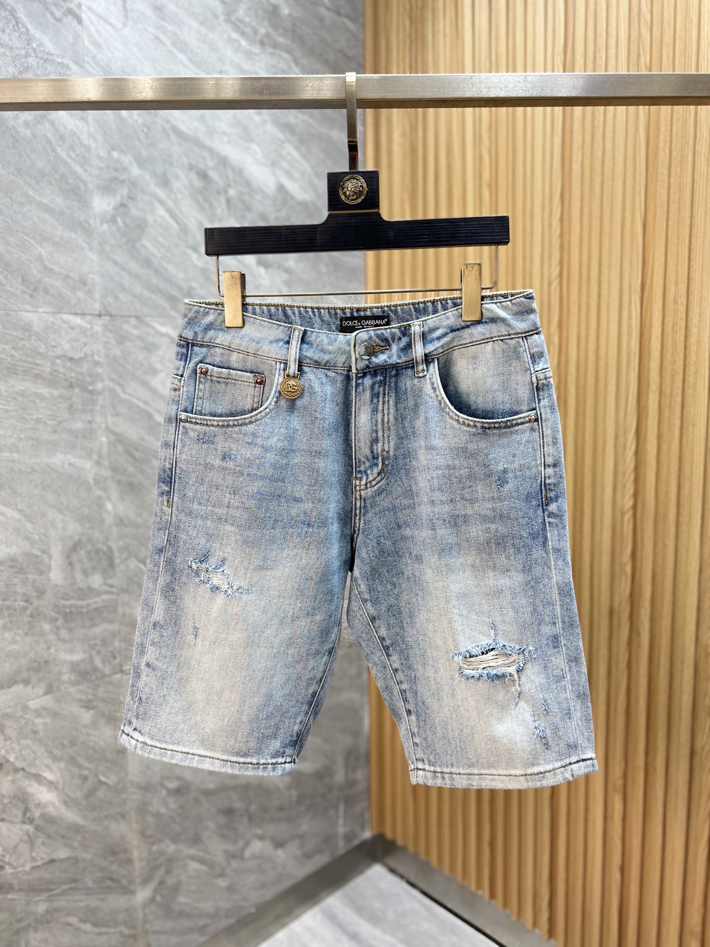 NO:416078,DG/Dougabana 2025 spring and summer new product, complete three standards, jeans, good products, don't need to be introduced too much, look at the details, counter number 29-38 / 140 upper body 32,, Dolce&Gabbana, jeans, alexander wang19860909DG/杜嘉班纳 2025春夏新品 三标齐全 牛仔裤 好货不用过多介绍 看细节 专柜码数29-38 /140上身32码,,Dolce&Gabbana,jeans,alexander wang,Men's clothing