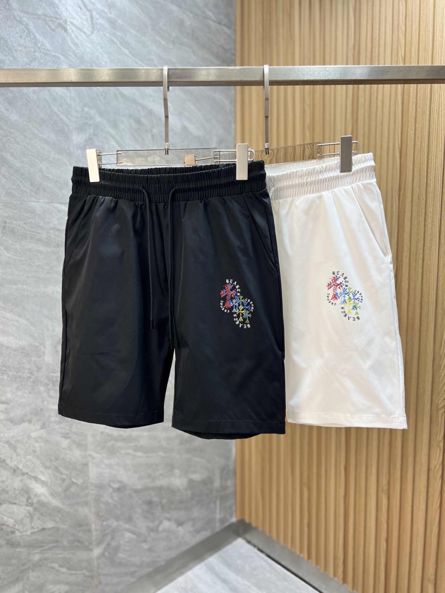 NO:416045,Ch/Croxin 2025 spring and summer new product, complete three-standard five-point shorts, good products don’t need to be introduced too much, look at the details, counter number M-XXXL 175/140 upper body suggestions L, chrome hearts, shorts, alexander wang19860909Ch/克罗心 2025春夏新品 三标齐全 五分短裤 好货不用过多介绍 看细节 专柜码数M-XXXL 175/140上身建议L,,chrome hearts,shorts,alexander wang,Men's clothing
