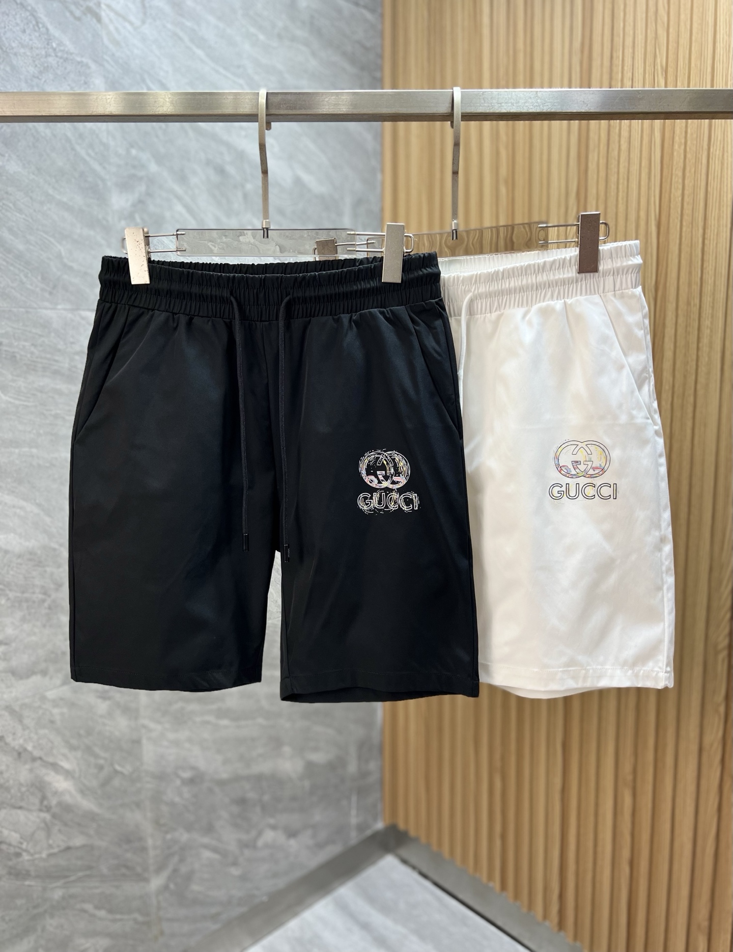 NO:416067,Gucci/Gucci 2025 spring and summer new product, complete three-standard five-point shorts, good products don’t need to be introduced too much, look at the details, counter number M-XXXL 175/140 upper body suggestions L, gucci, shorts, alexander wang19860909Gucci/古奇 2025春夏新品 三标齐全 五分短裤 好货不用过多介绍 看细节 专柜码数M-XXXL 175/140上身建议L,,gucci,shorts,alexander wang,Men's clothing