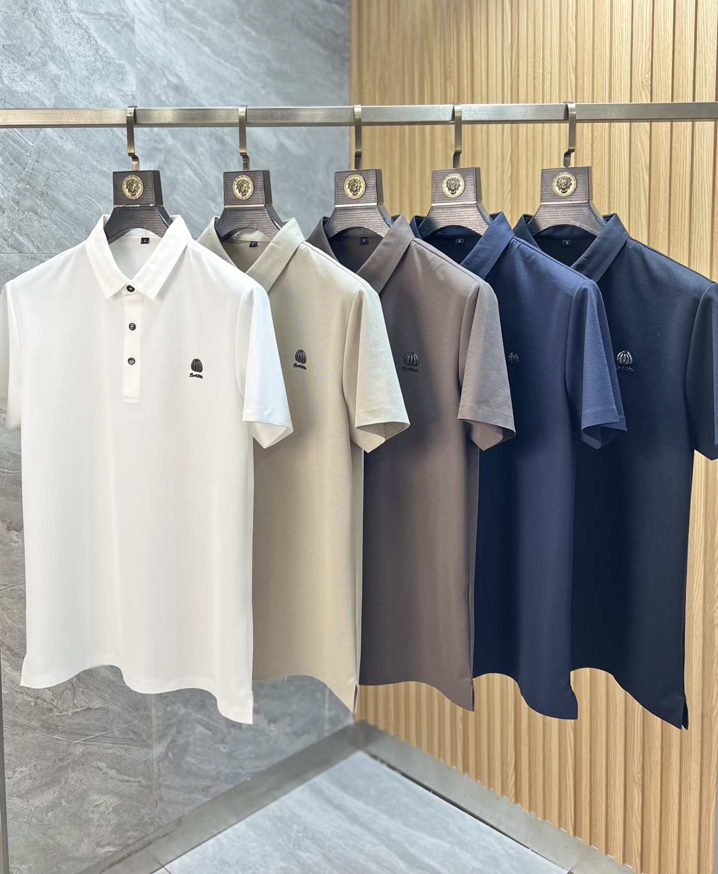 NO:419920,LV/Louis Vuitton 2025 Spring and Summer New Products are available, Three Standards Complete Lapel Short-Sleeve POLO Shirt, Good Products Don't need to be introduced too much, look at the details, Counter Code M-XXXXL 175/140 Suggestions,,,louis vuitton,louis vuitton,T-shirt,alexander wang19860909LV/路易威登 2025年春夏新品上新 三标齐全 翻领短袖POLO衫 好货不用过多介绍 看细节 专柜码数M-XXXXL 175/140建议L,,,louis vuitton,louis vuitton,T-shirt,alexander wang,Men's clothing