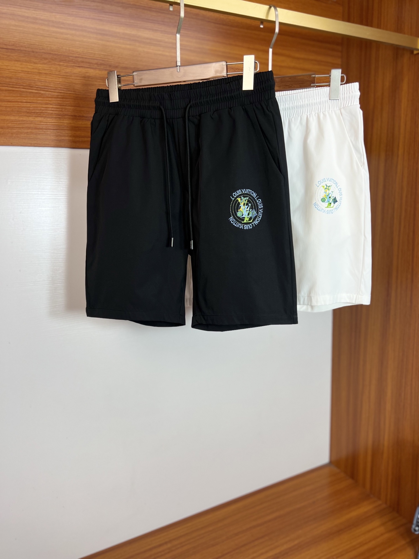 NO:483602,LV/Louis Vuitton 2025 Spring and Summer New Products, Complete Three Standards, Five-point Shorts, Good Goods Don't Be Overview, Look at the Details, Counter Code M-XXXL 175/140 Upper Body Suggestions, L, louis vuitton, louis vuitton, shorts, alexander wang19860909LV/路易威登 2025春夏新品 三标齐全 五分短裤 好货不用过多介绍 看细节 专柜码数M-XXXL 175/140上身建议L,,louis vuitton,louis vuitton,shorts,alexander wang,Men's clothing