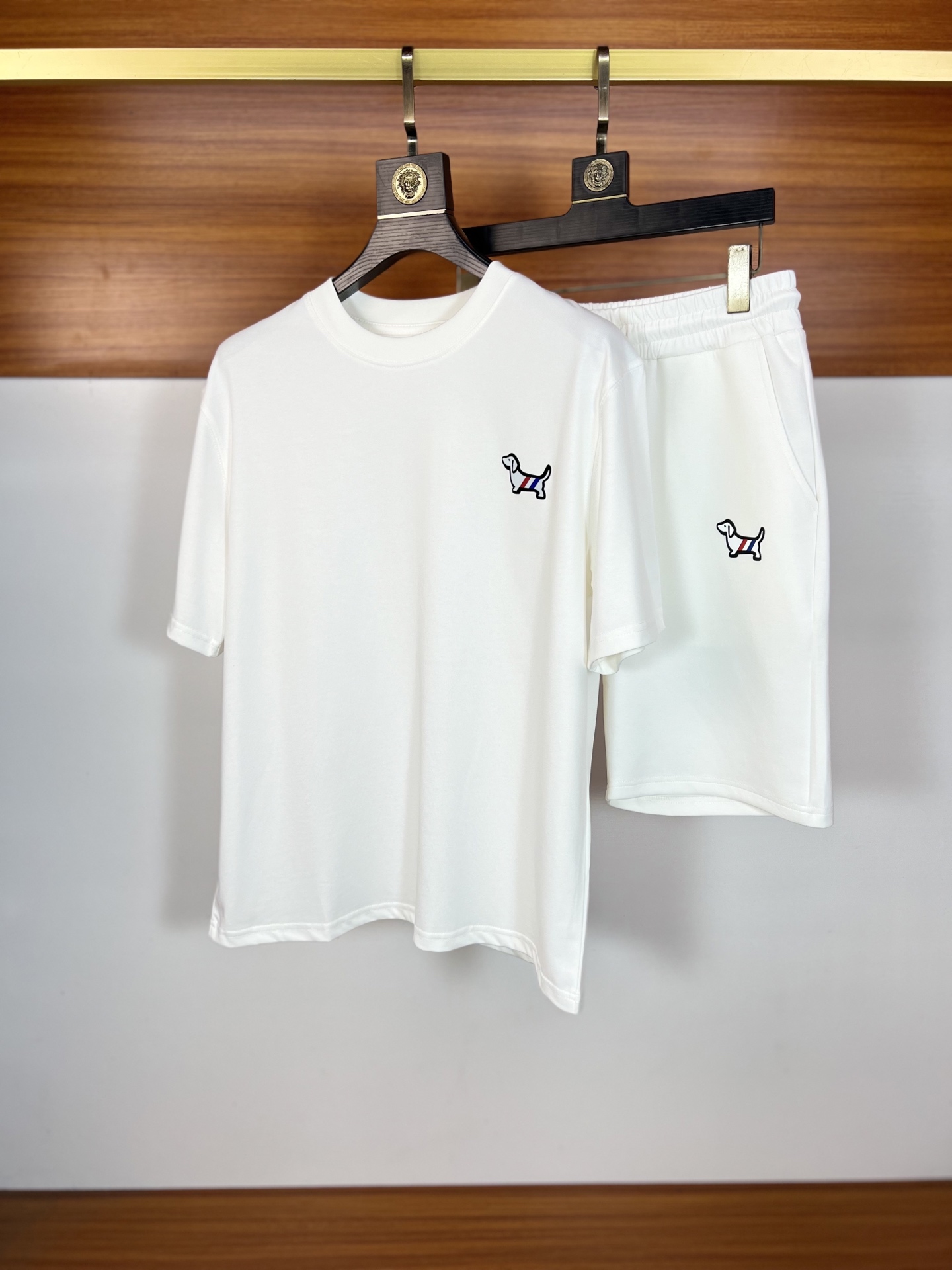 NO:469167,Set TB 2025 Spring and Summer New Products, Complete Three Standards, Matchable Sets, Don’t need to introduce too much good products, look at the details, Counter code M-XXXL 175/Upper body suggestions L,,alexander wang19860909套装TB 2025春夏新品 三标齐全 可搭配套装 好货不用过多介绍 看细节 专柜码数M-XXXL 175/上身建议L,,alexander wang,Men's clothing