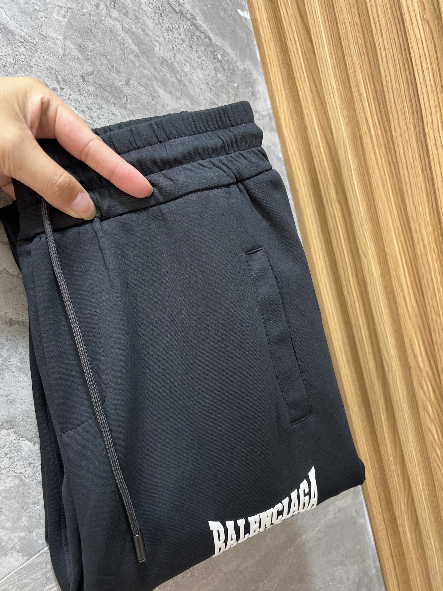 NO:441577,Givenchy Spring and summer new products, complete three standards, elastic pants, casual pants, good products, don't need to introduce too much, look at the details, counter number M-XXXL 175/140 upper body L,, given, given, given, alexander wang19860909give/纪梵希 春夏新品 三标齐全 松紧裤 休闲裤 好货不用过多介绍 看细节 专柜码数M-XXXL 175/140上身L,,givenchy,givenchy,alexander wang,Men's clothing