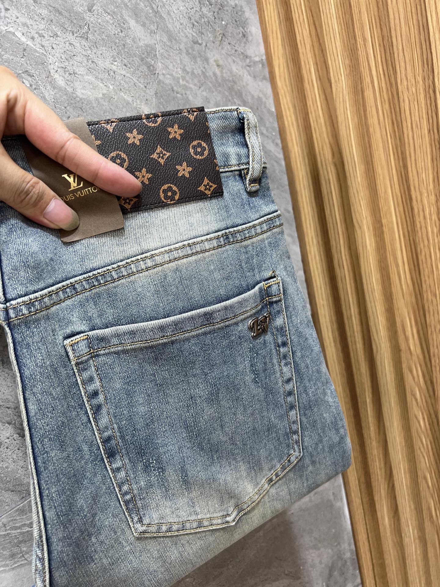 NO:507900,LV/Louis Vuitton 2025 Spring and Summer New Products, Complete Three Standards, Jeans, Good Goods, Don't need to be introduced too much, Look at the details, Counter codes 29-38, 175/140, 32 upper body sizes,,louis vuitton,louis vuitton,jeans,alexander wang19860909LV/路易威登 2025春夏新品 三标齐全 牛仔裤 好货不用过多介绍 看细节 专柜码数29-38 175/140上身32码,,louis vuitton,louis vuitton,jeans,alexander wang,Men's clothing
