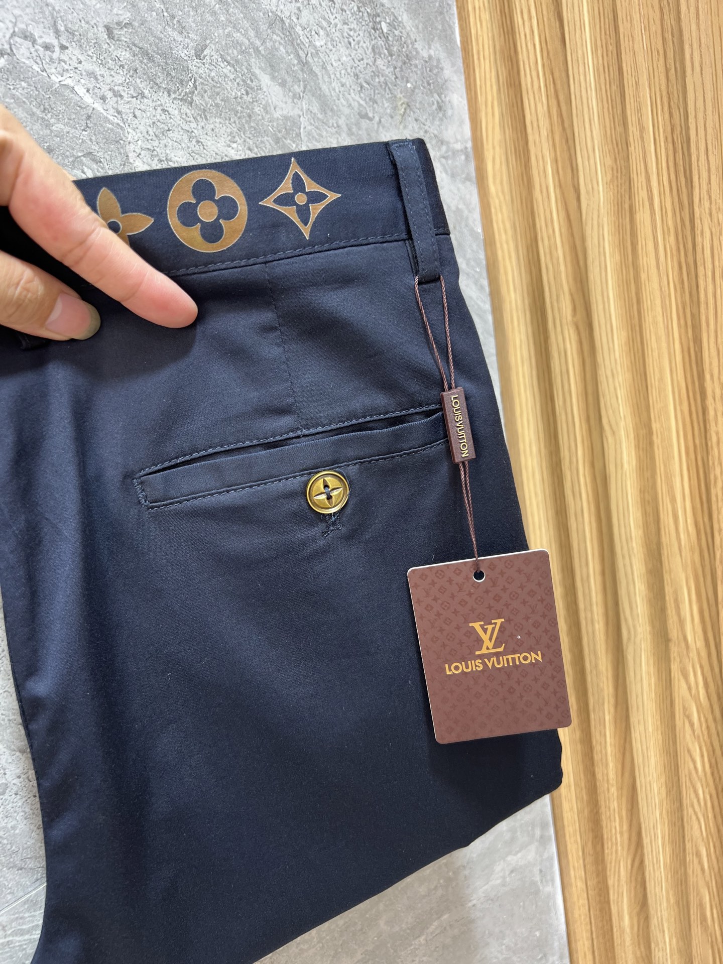 Louis Vuitton 2025 Spring/Summer Black Casual Pants, Size 29-36 3 i1749986349681 8839 0 10