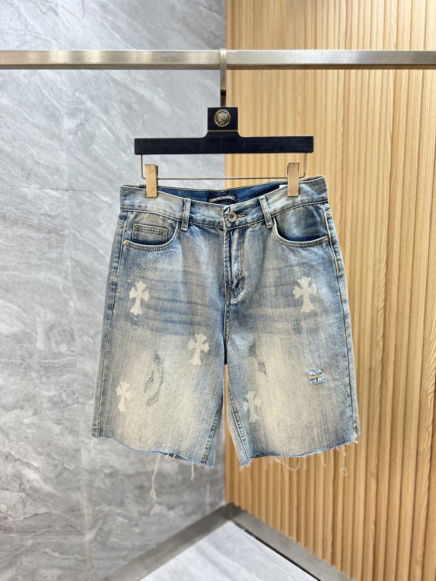 NO:457804,Ch/Croxin 2025 Spring and Summer New Products, Complete Three Standards, Jeans, Don’t need to introduce too much good products, look at the details, the counter number is 29-38 / 140 upper body 32, chrome hearts, jeans, alexander wang19860909Ch/克罗心 2025春夏新品 三标齐全 牛仔裤 好货不用过多介绍 看细节 专柜码数29-38 /140上身32码,,chrome hearts,jeans,alexander wang,Men's clothing